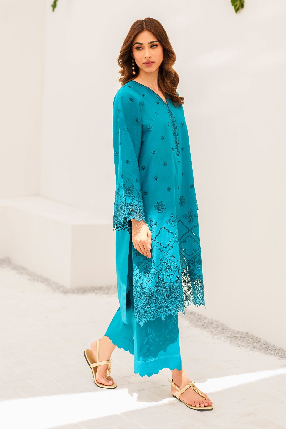 EMBROIDERED SCHIFFLI LAWN PR-950