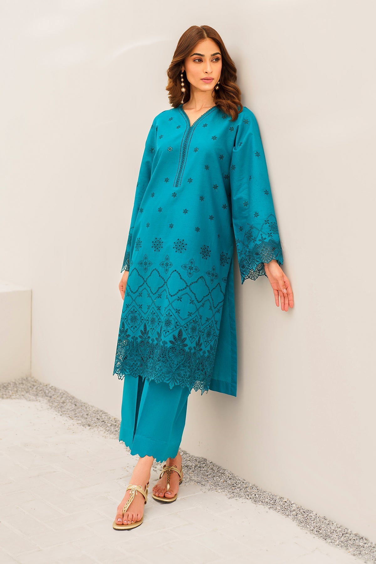 EMBROIDERED SCHIFFLI LAWN PR-950