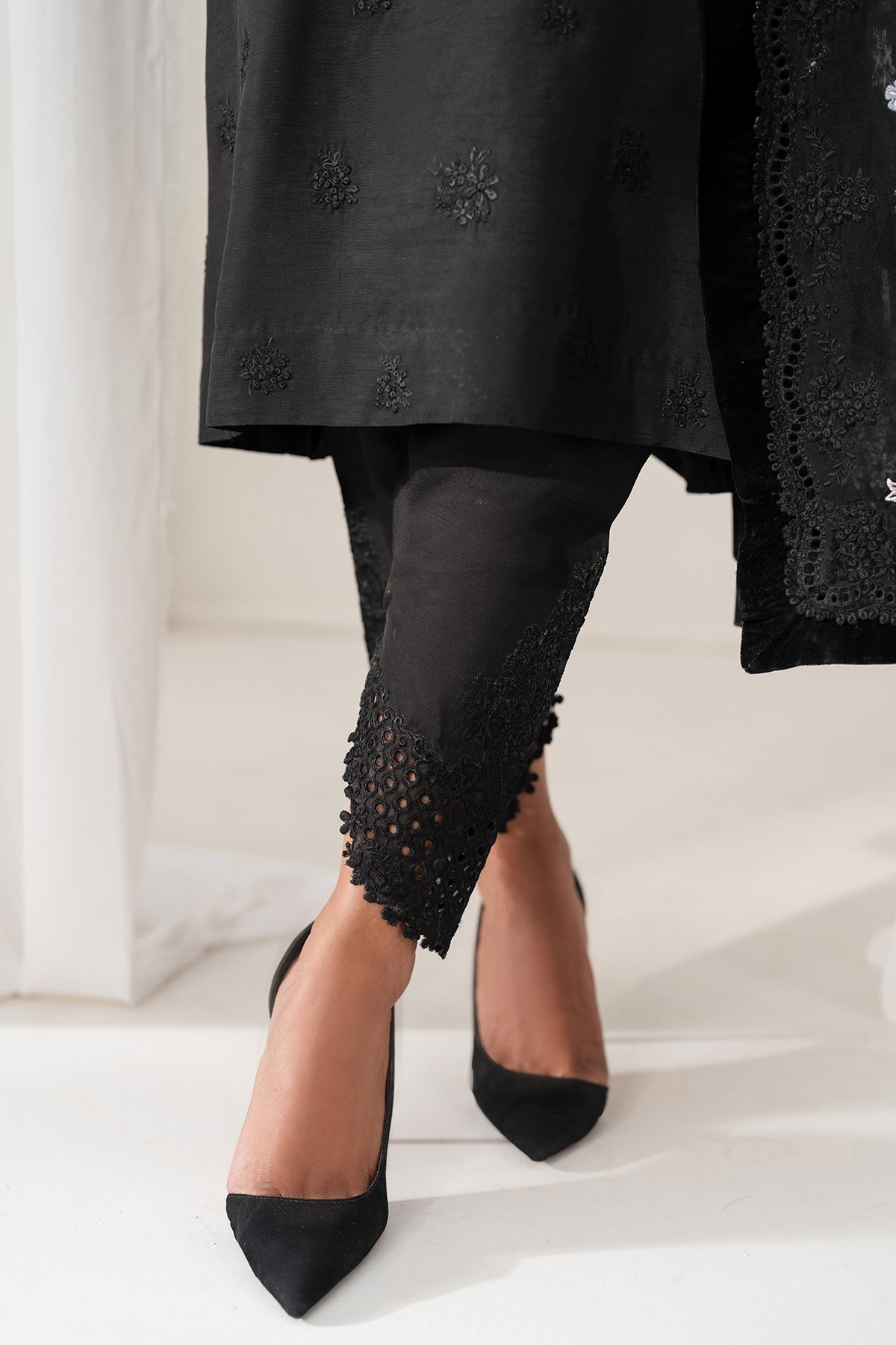 EMBROIDERED RAW SILK UF-4137