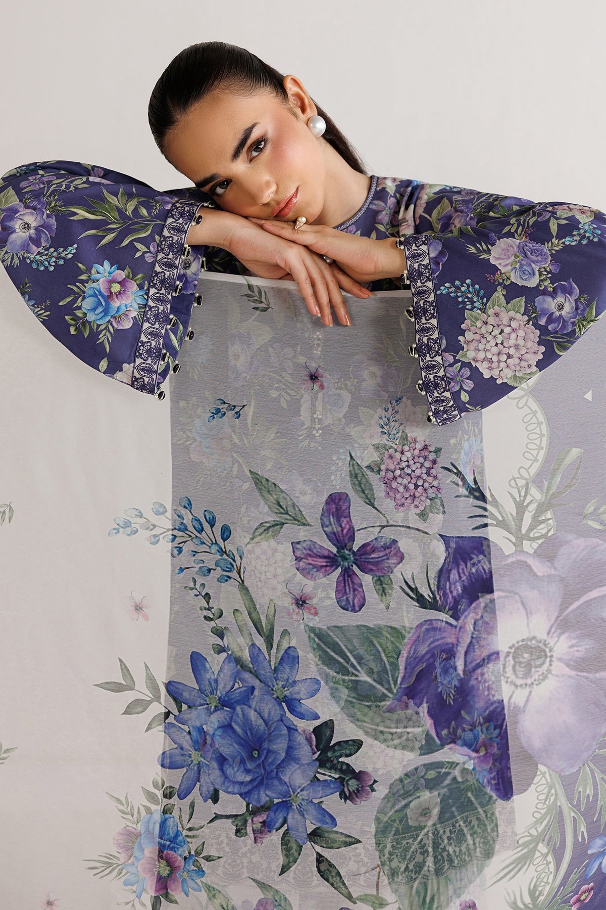 EMBROIDERED LAWN UF-4496