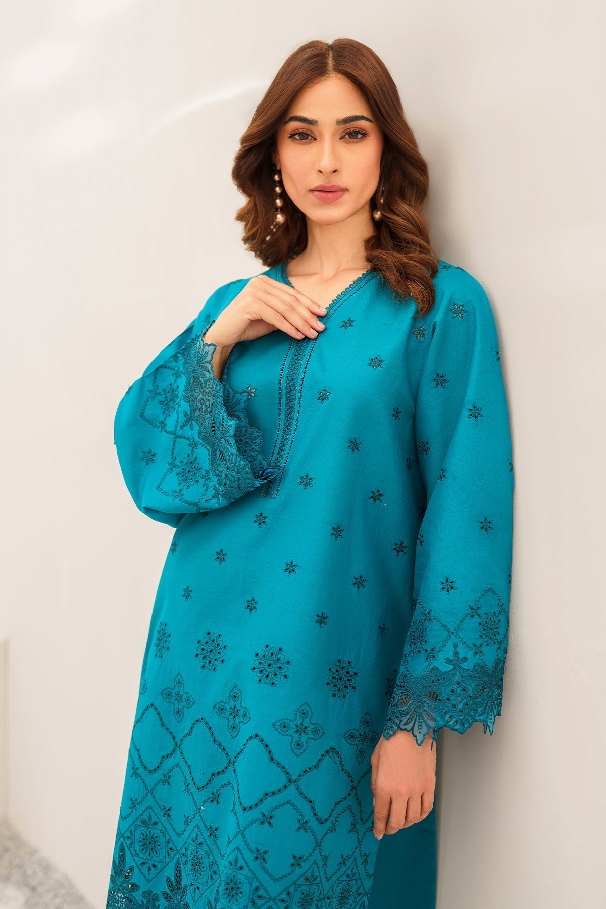 EMBROIDERED SCHIFFLI LAWN PR-950