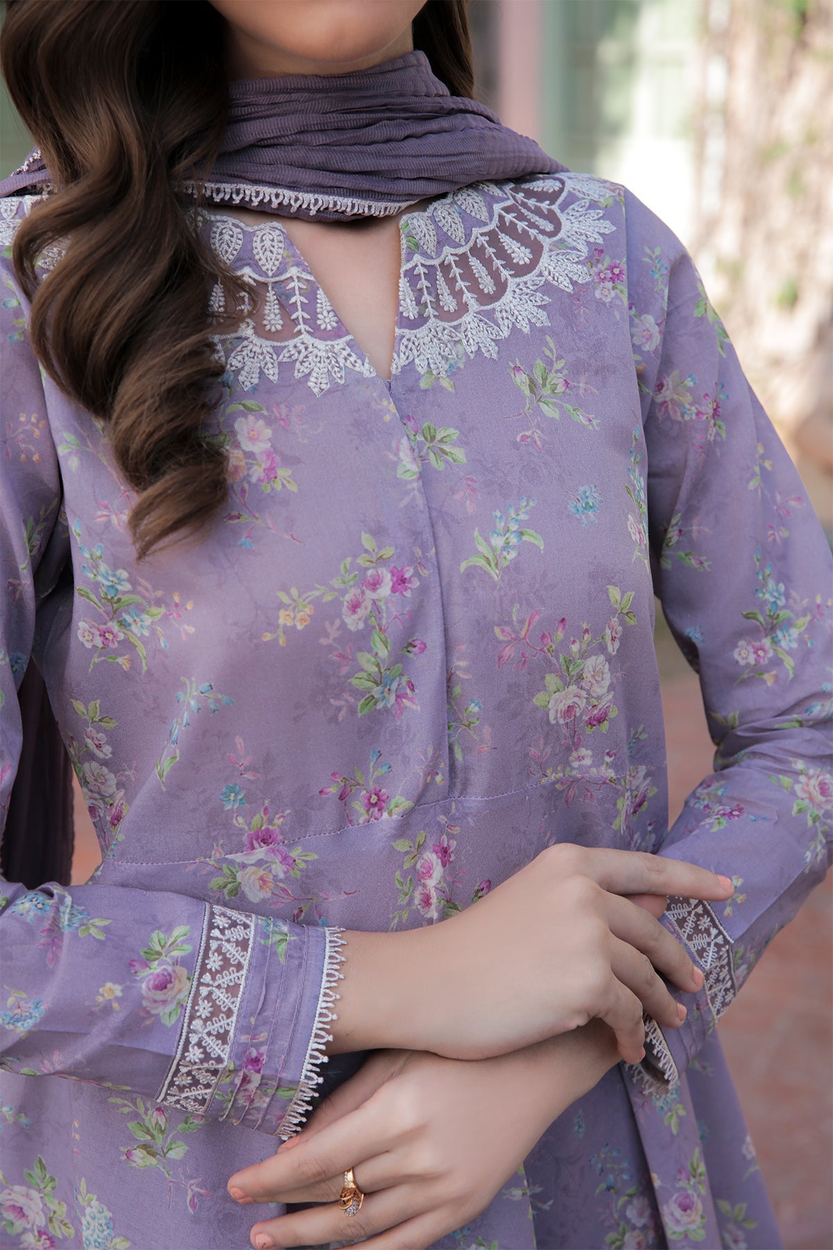 EMBROIDERED LAWN UF-324