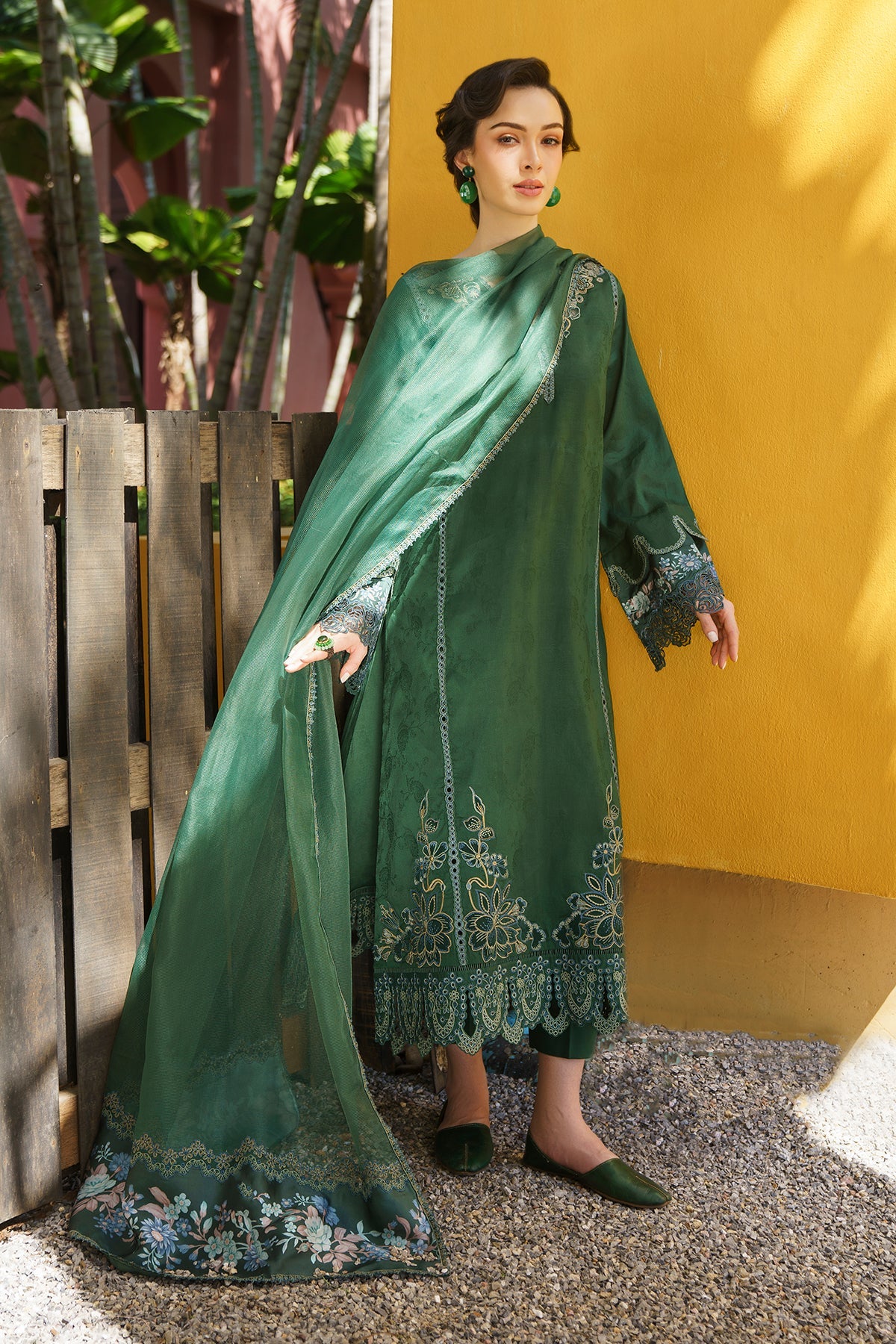 EMBROIDERED JACQUARD LAWN UF-572