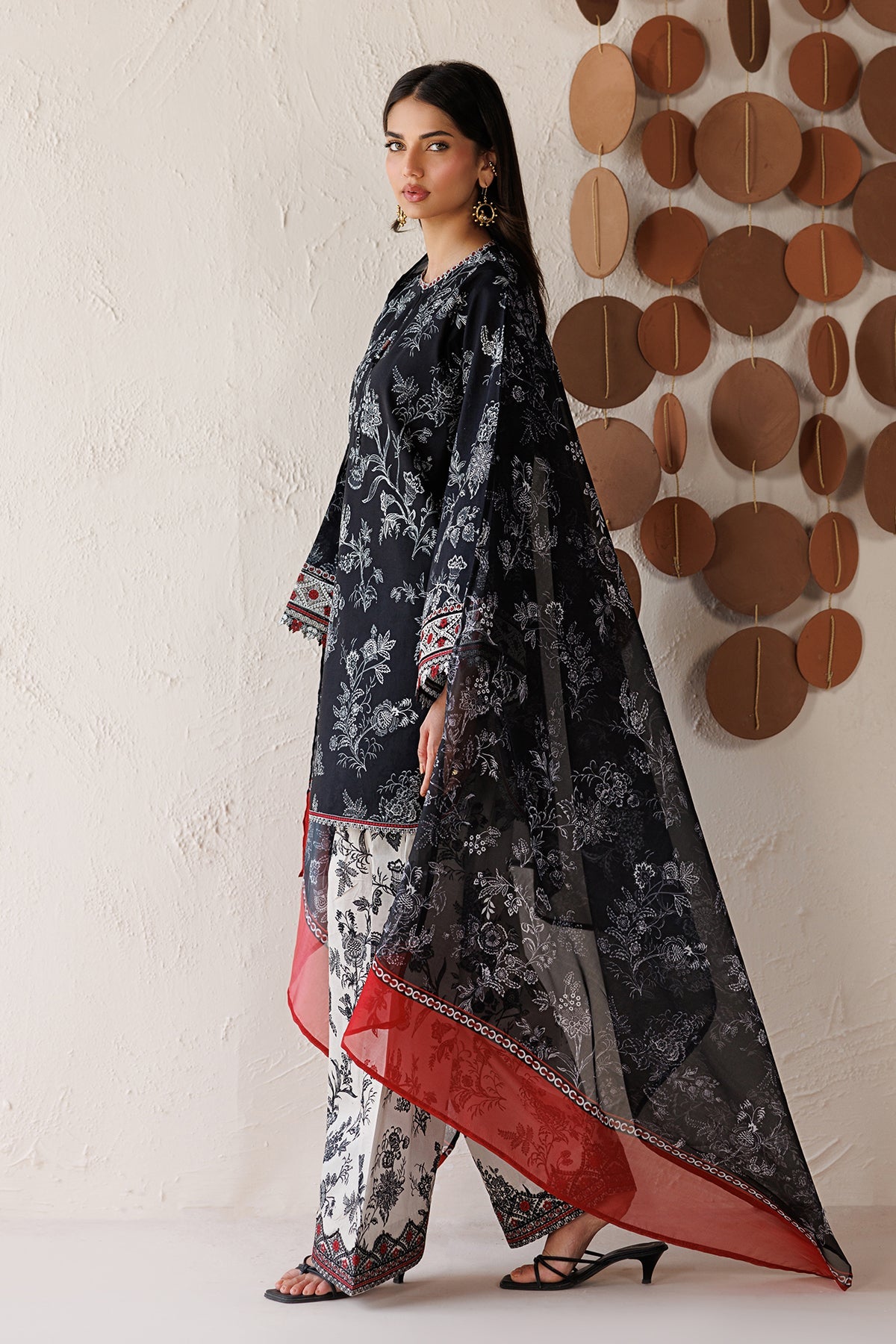EMBROIDERED LAWN SF-4514