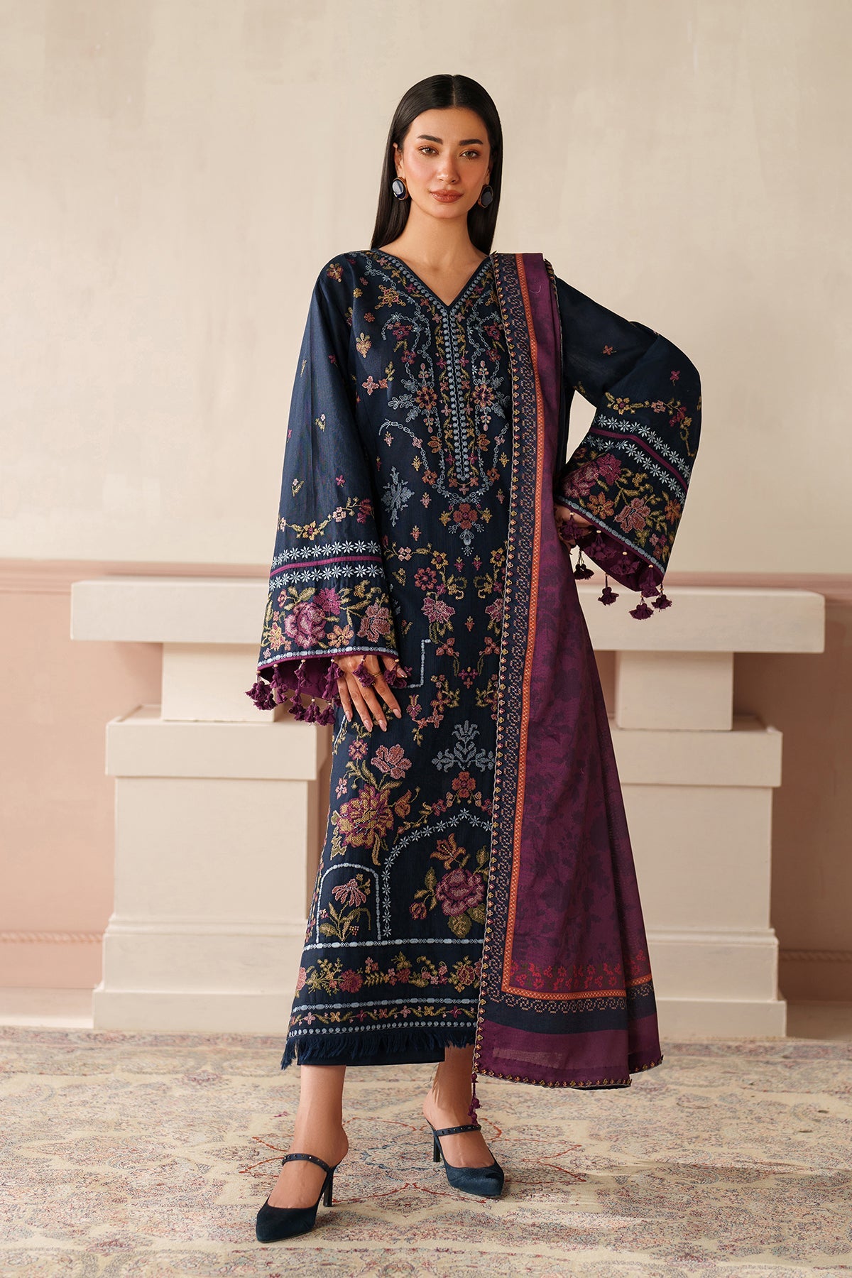 EMBROIDERED KHADDAR SF-4350