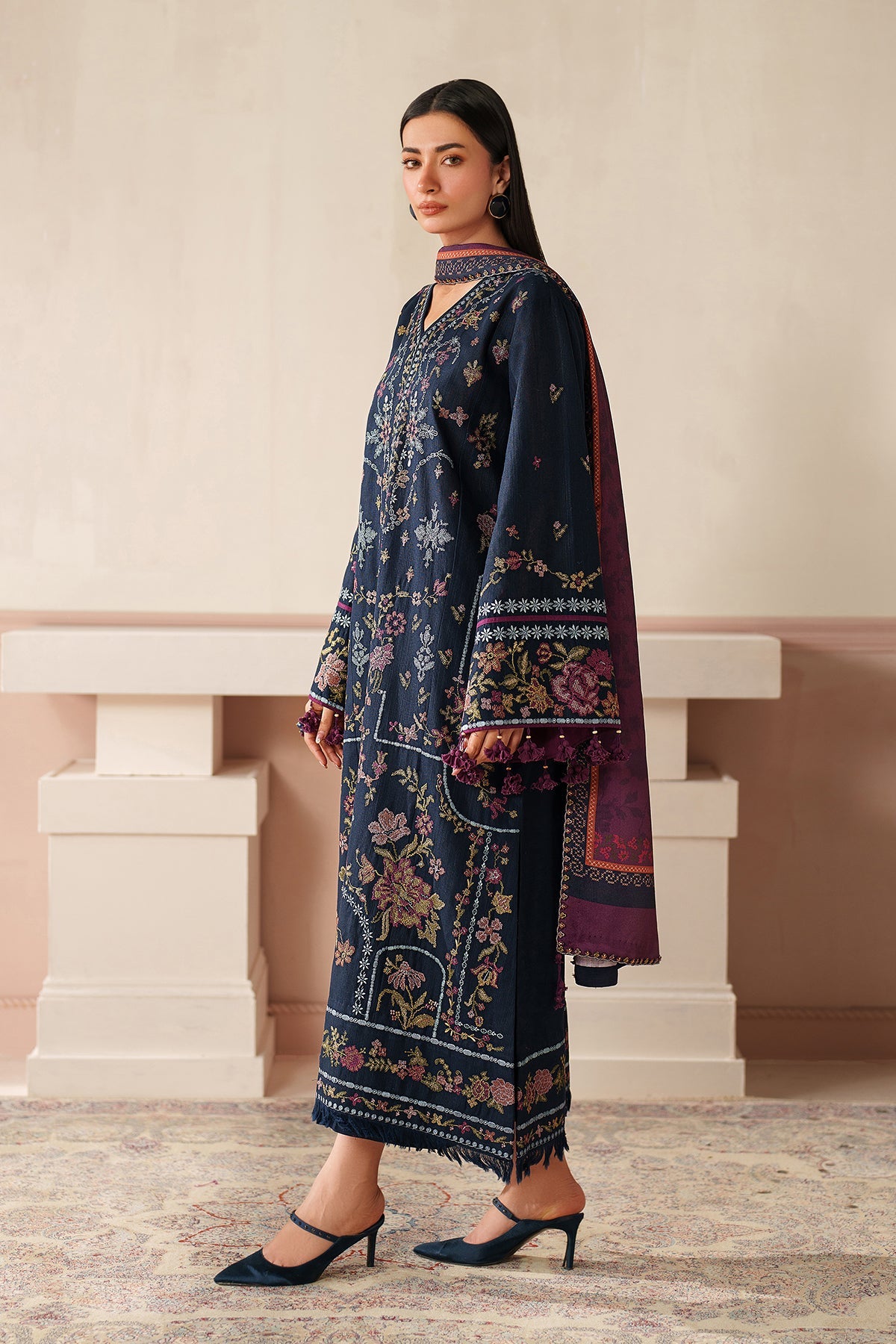 EMBROIDERED KHADDAR UF-4350