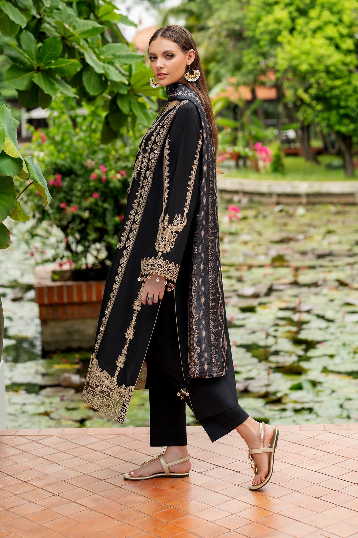EMBROIDERED LAWN SF-4201