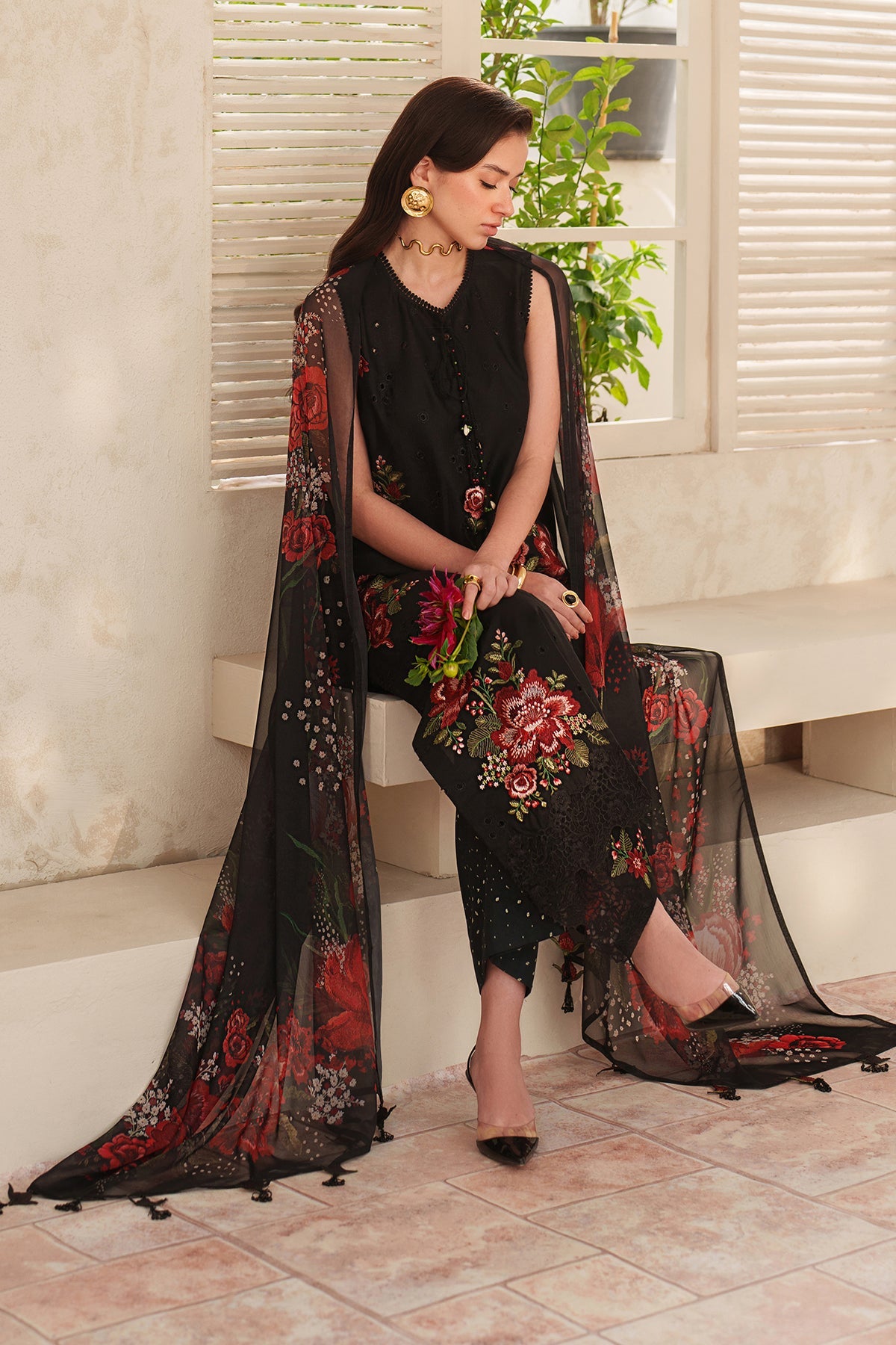 EMBROIDERED LAWN UF-4399
