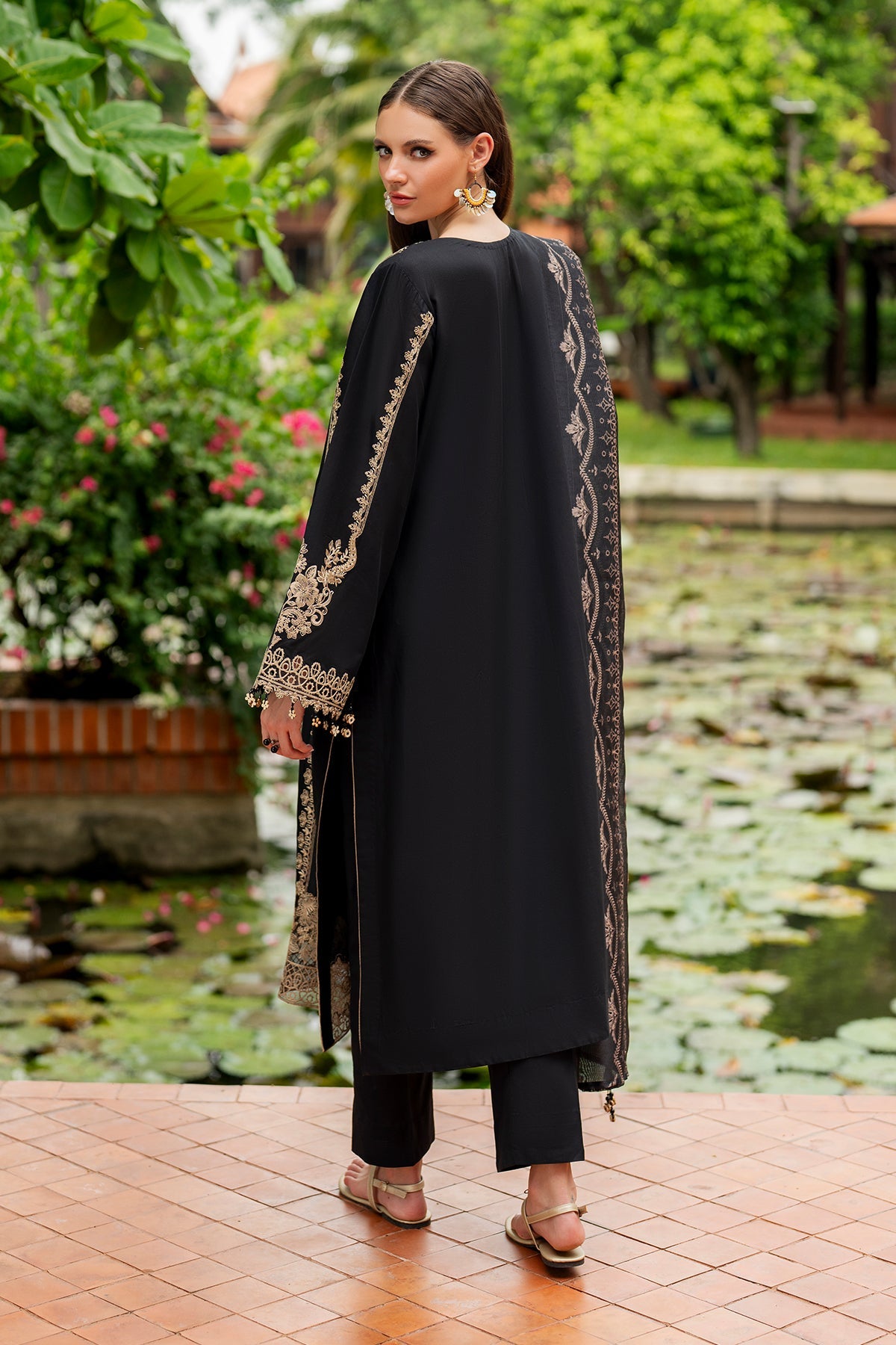 EMBROIDERED LAWN SF-4201