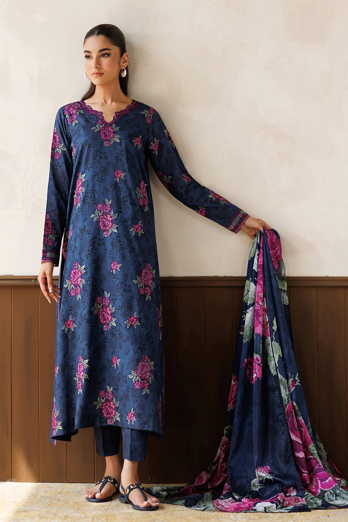EMBROIDERED LAWN UF-4497
