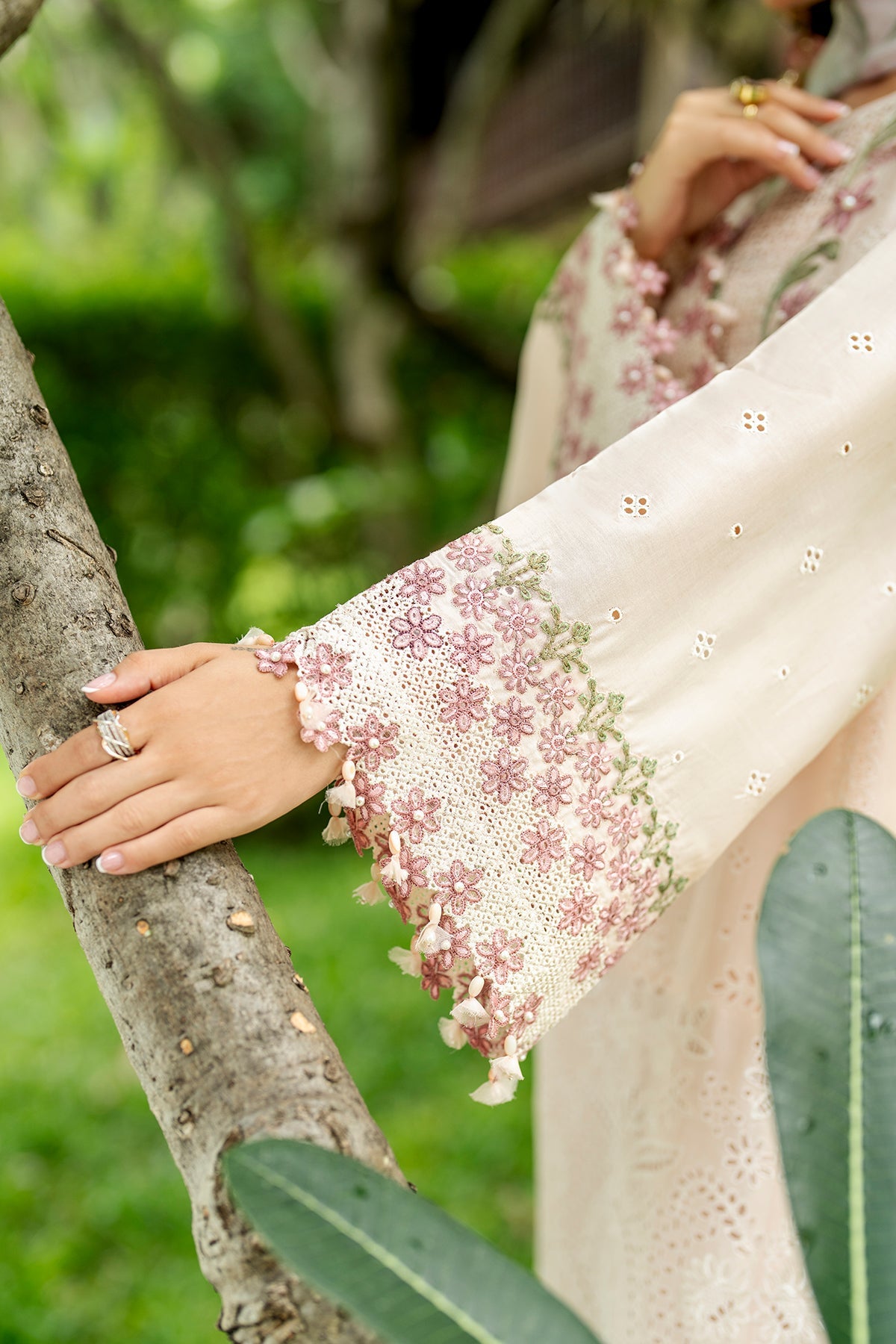 EMBROIDERED LAWN SF-4272