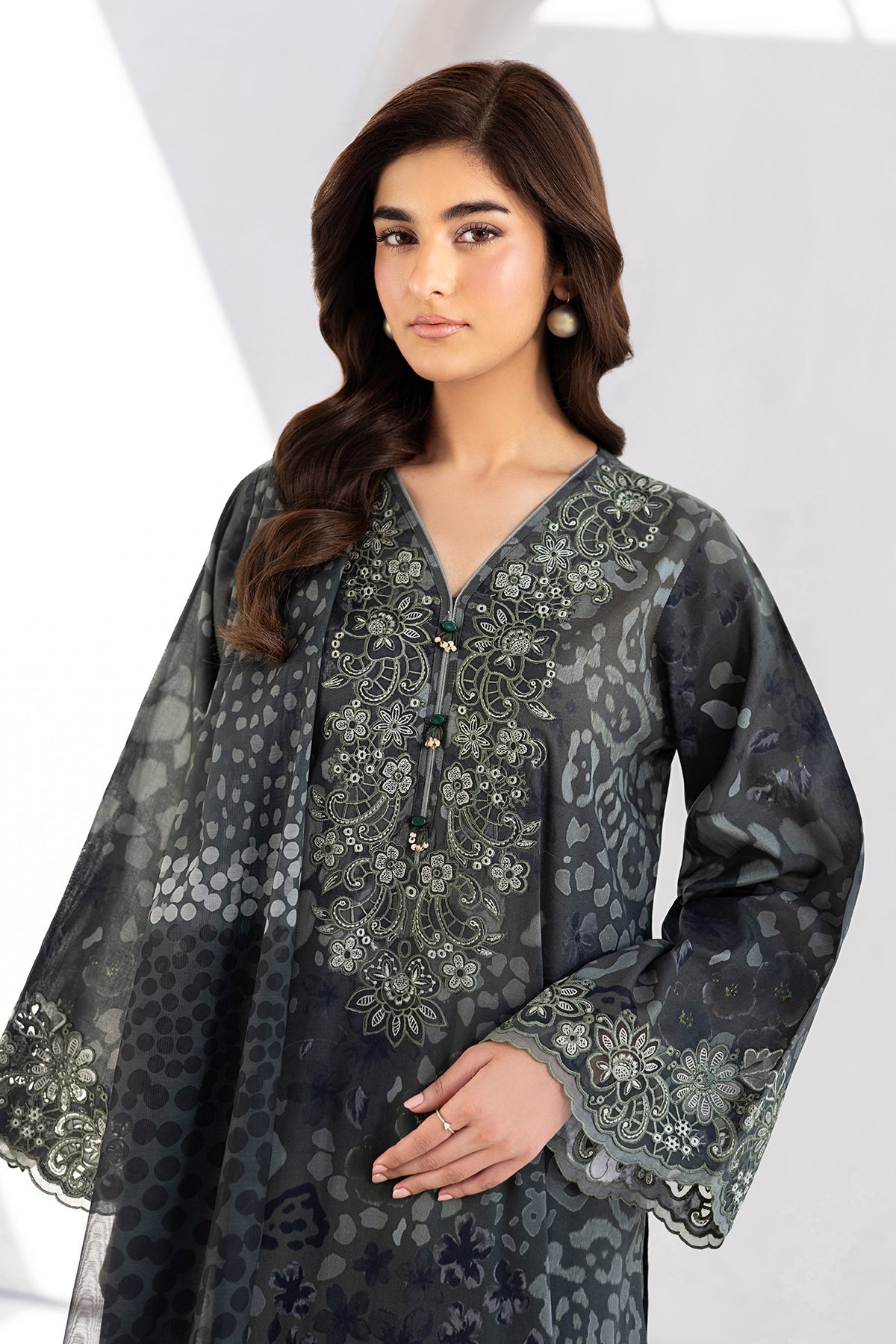 EMBROIDERED LAWN SF-4454