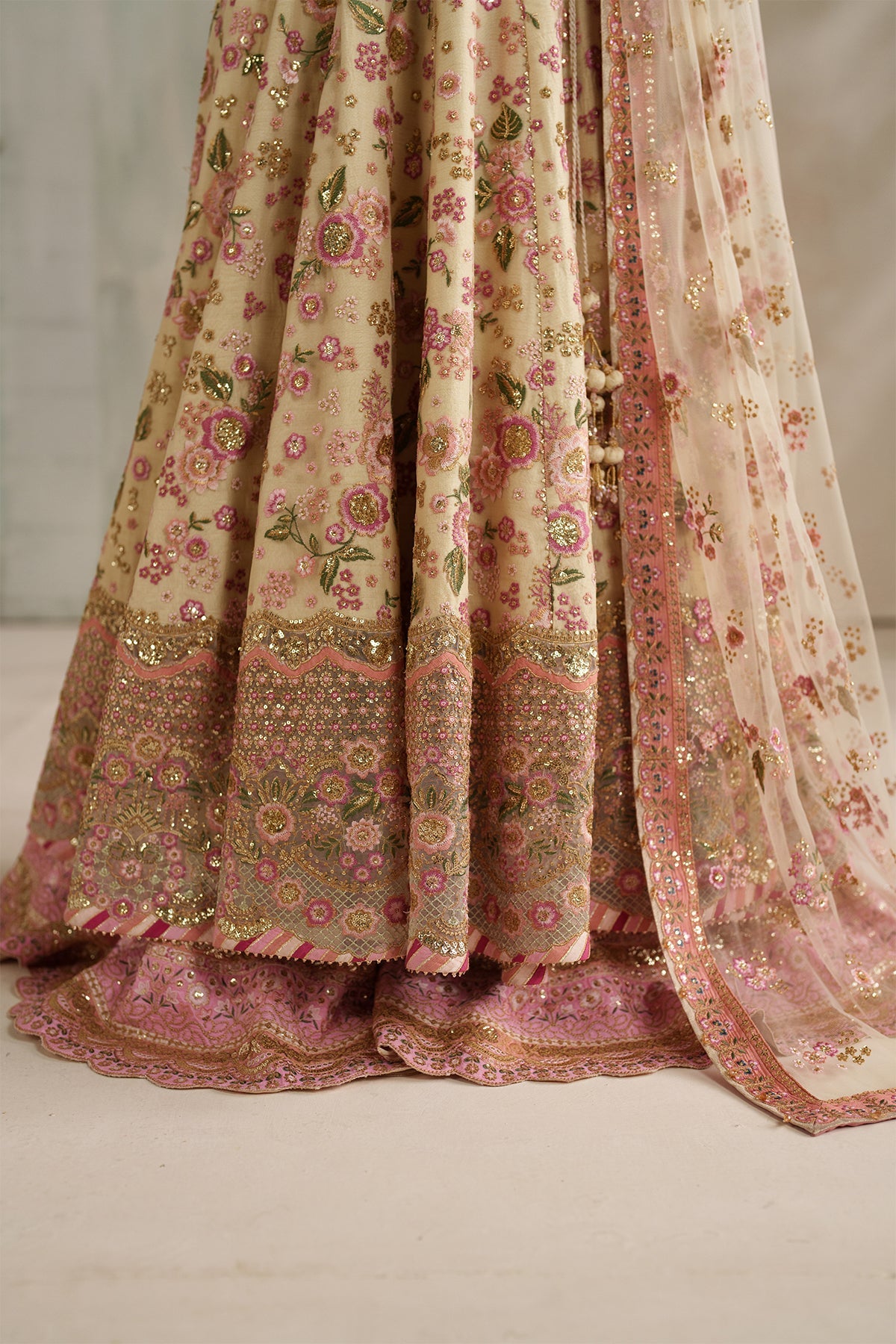 EMBROIDERED NET UF-4371