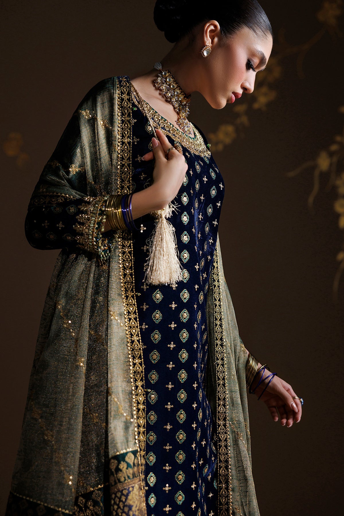 EMBROIDERED VELVET SF-4551