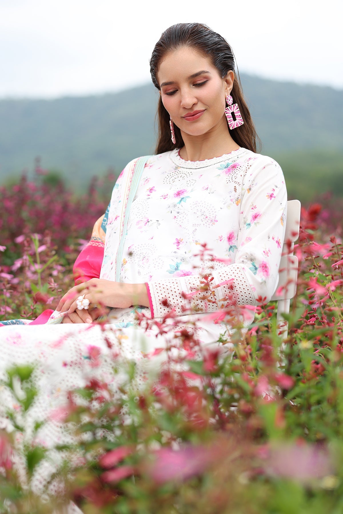 EMBROIDERED LAWN UF-4237