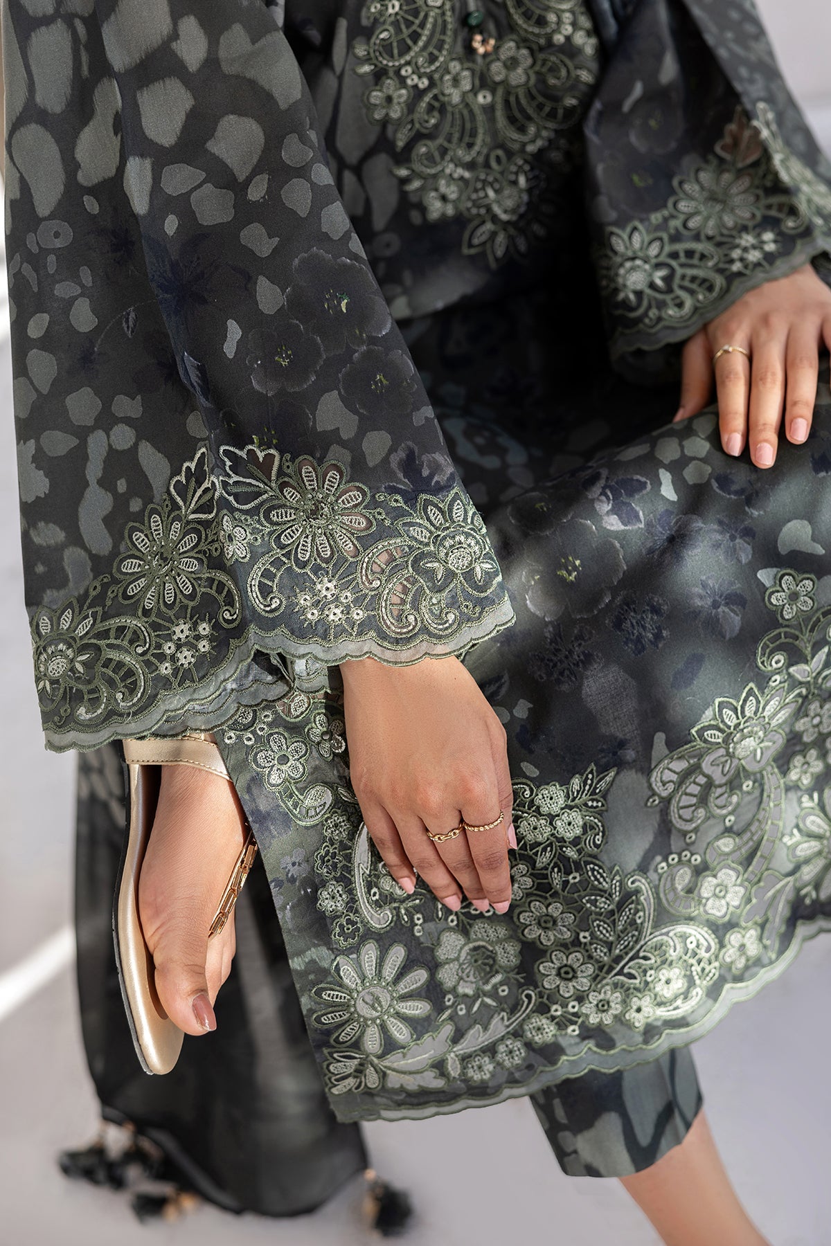 EMBROIDERED LAWN SF-4454