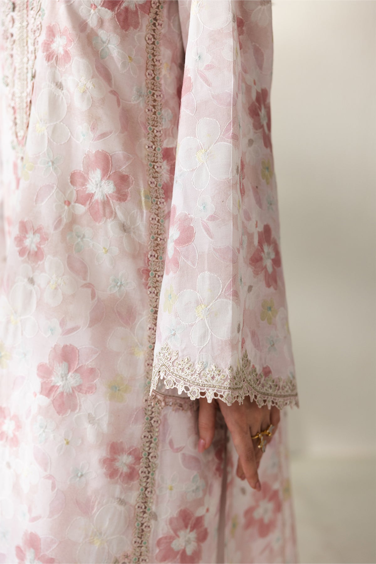 EMBROIDERED LAWN SF-4428