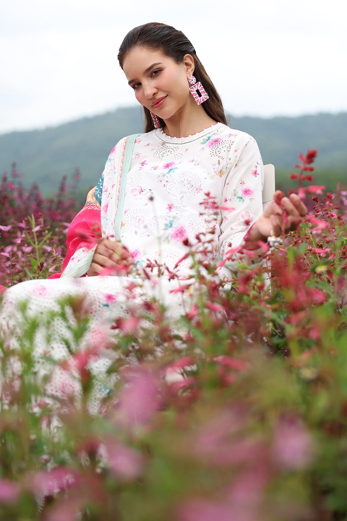 EMBROIDERED LAWN UF-4237