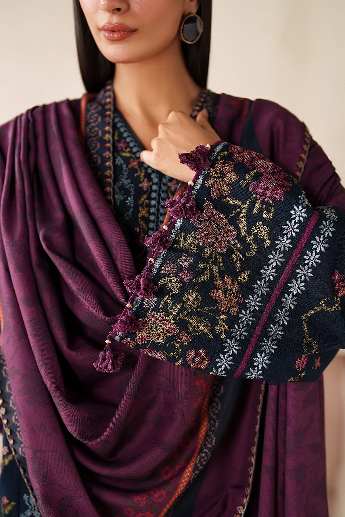 EMBROIDERED KHADDAR UF-4350