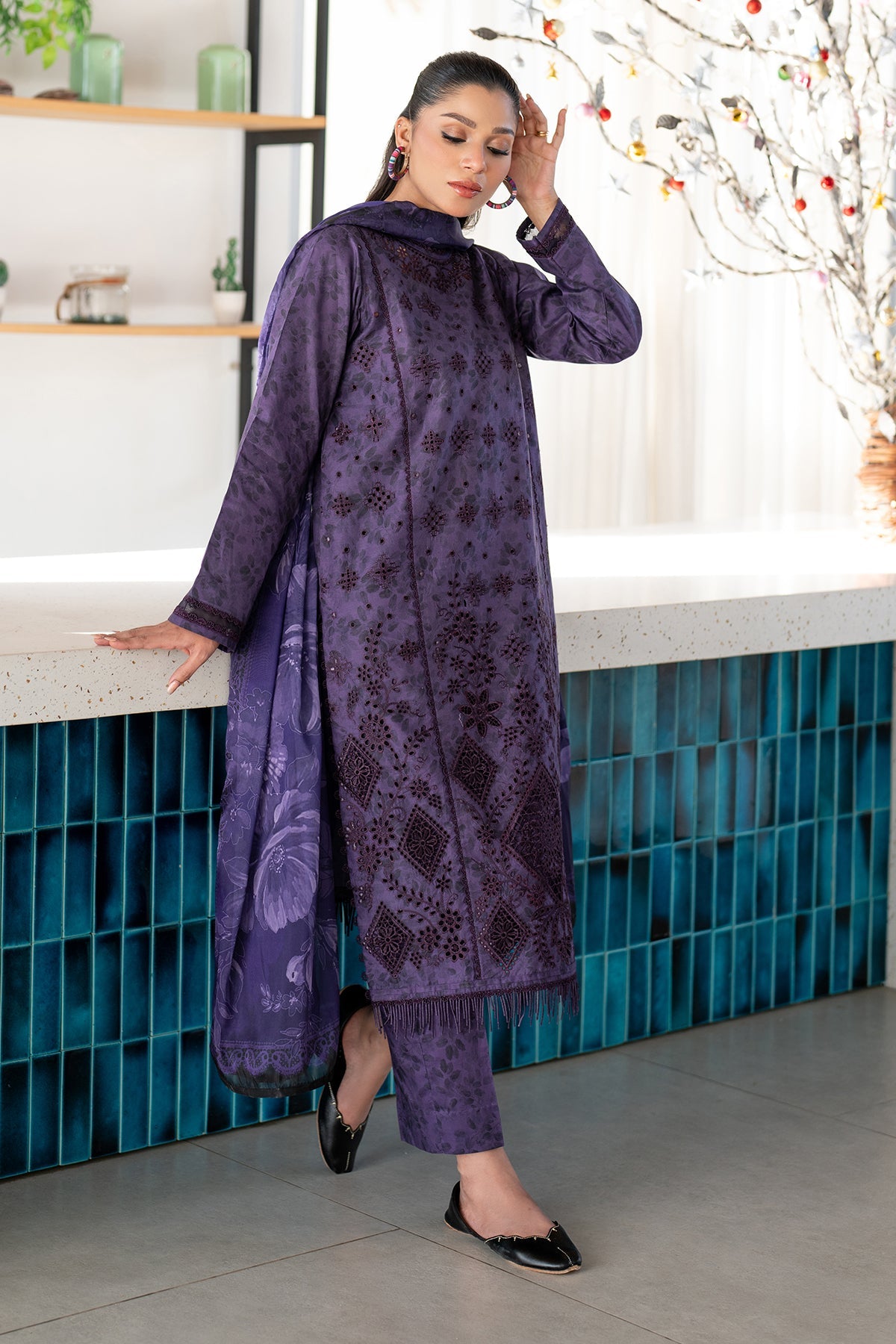 EMBROIDERED LAWN SF-4096