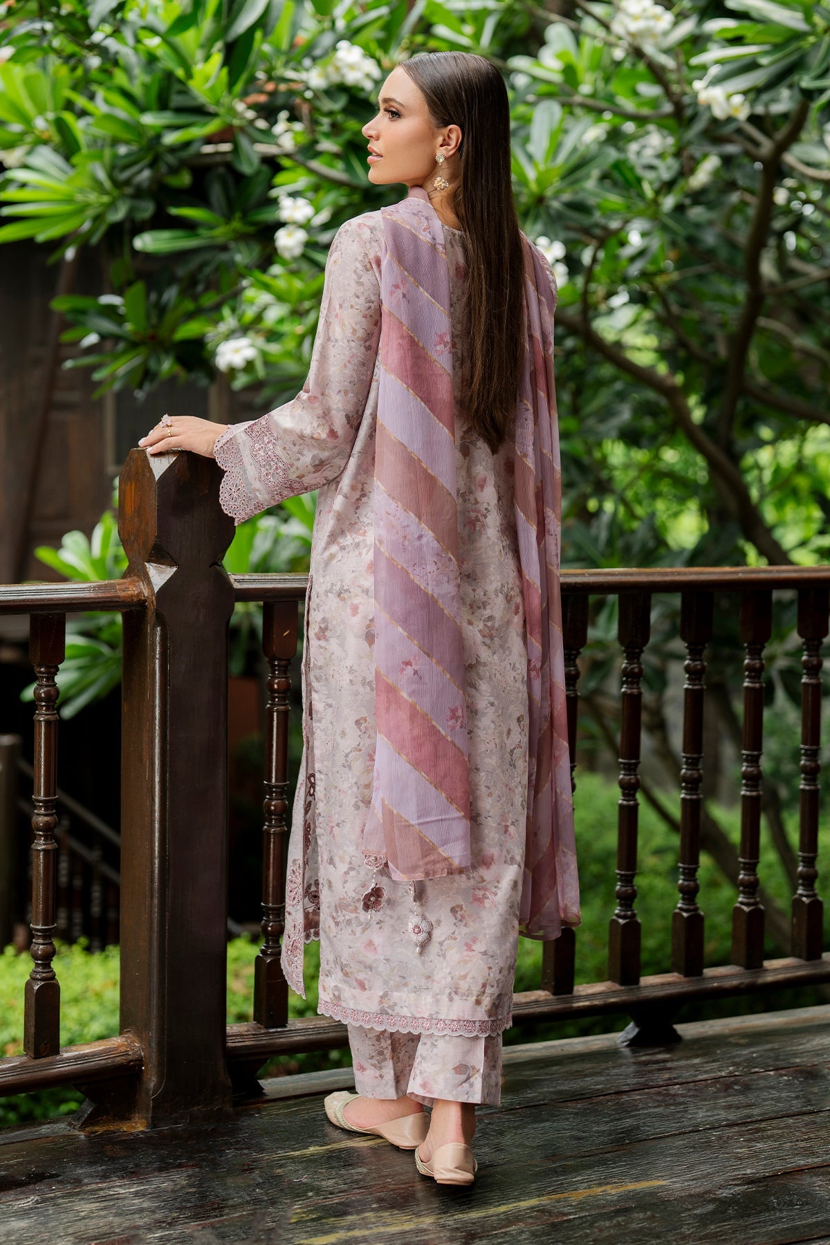 EMBROIDERED LAWN UF-4273