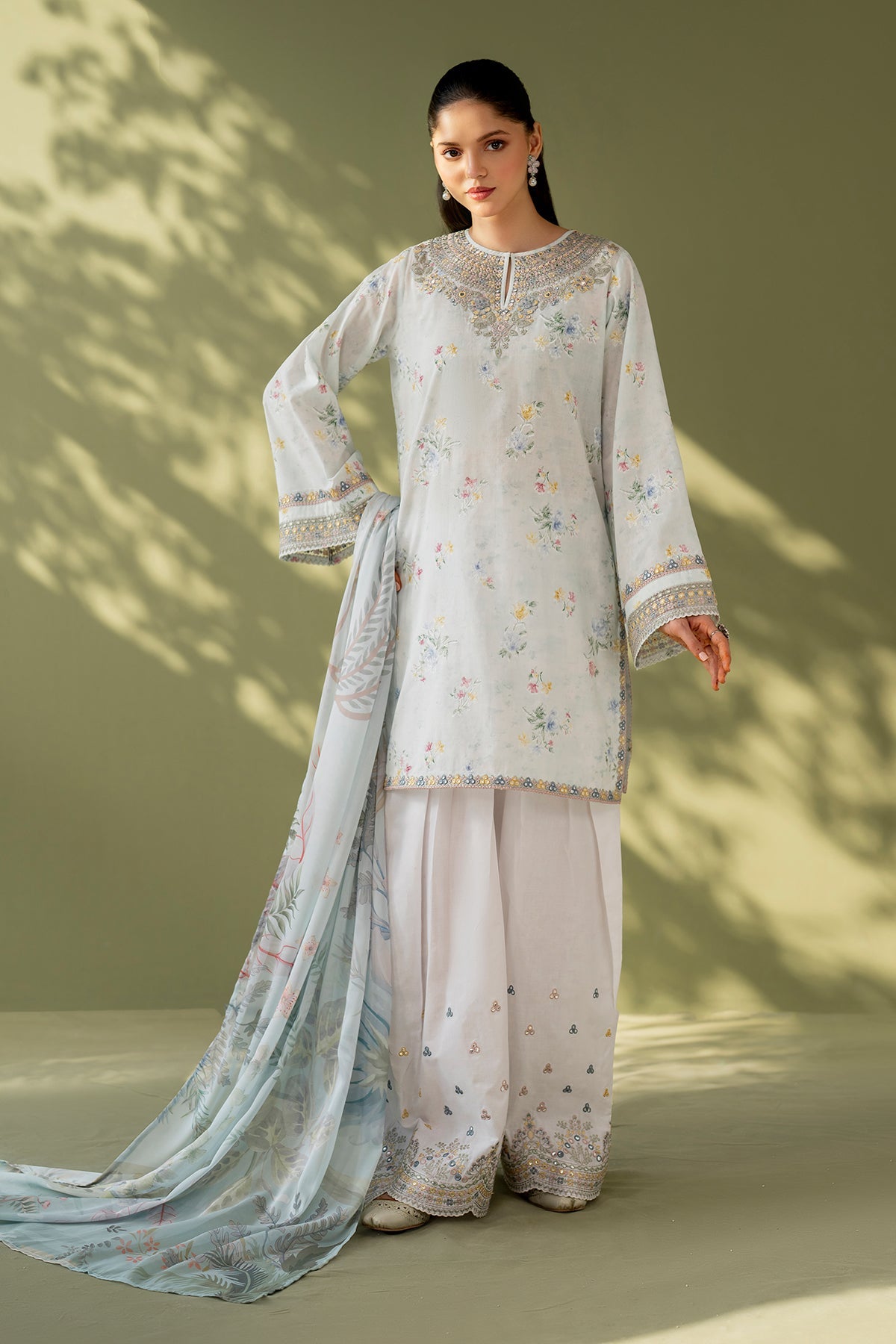 EMBROIDERED PRINTED LAWN UF-4170