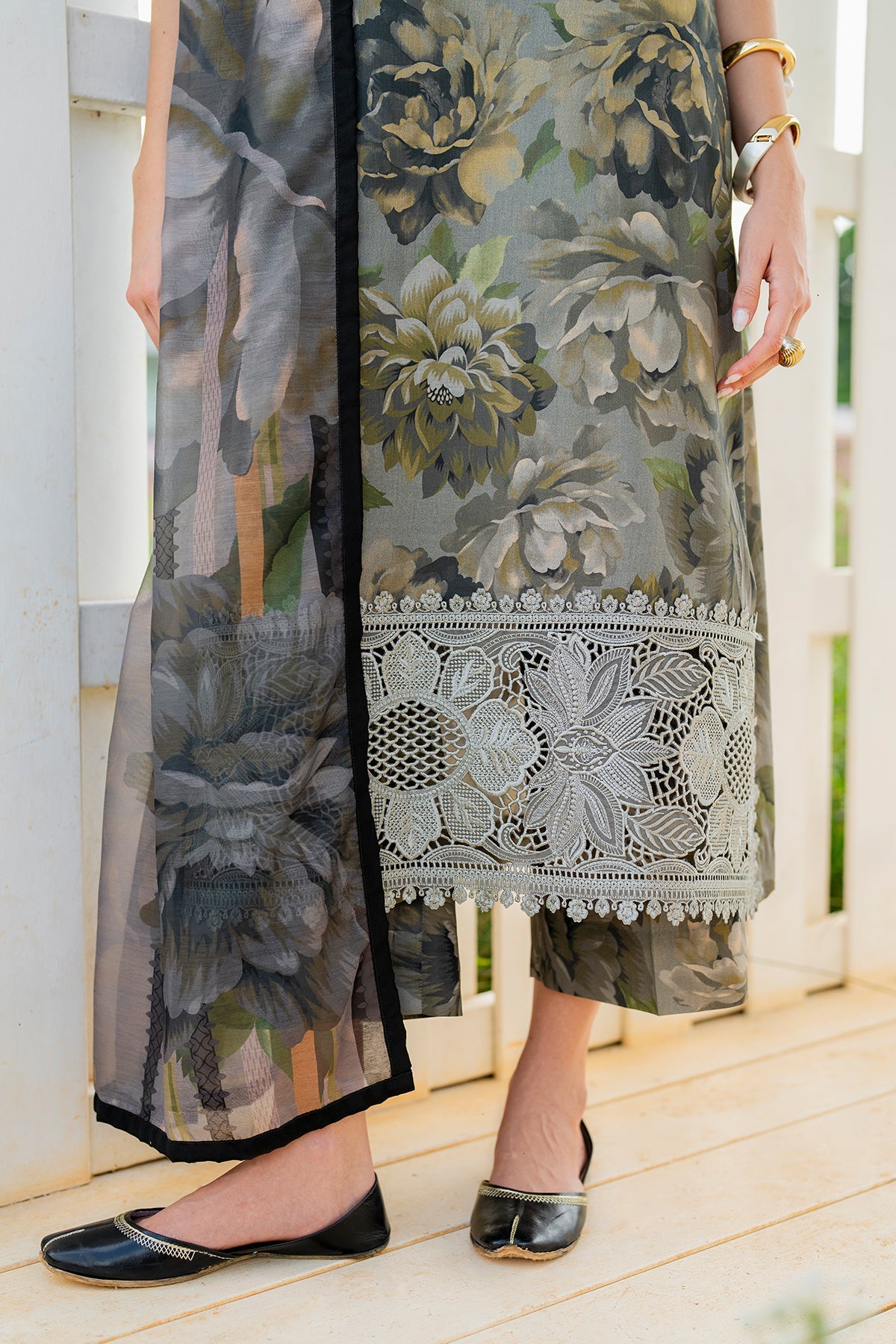EMBROIDERED LAWN SF-4218