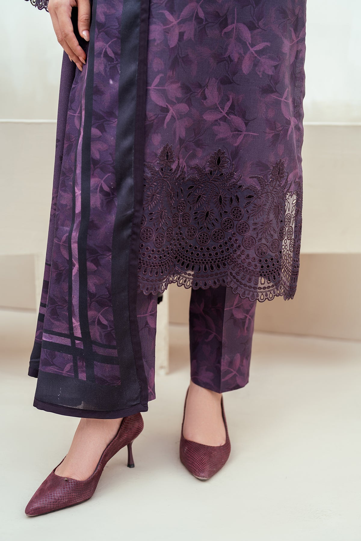 EMBROIDERED KHADDAR UF-4017