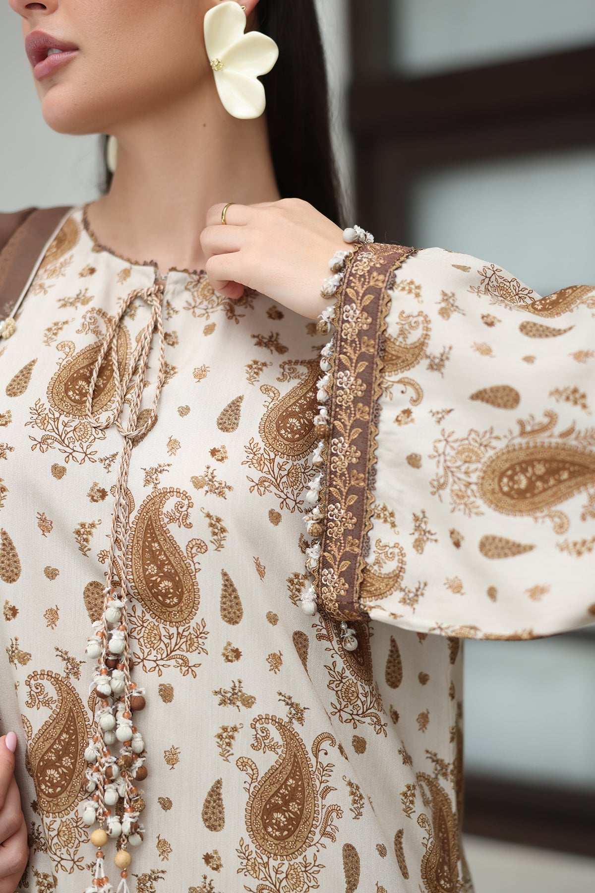 EMBROIDERED VISCOSE SILK UF-4612