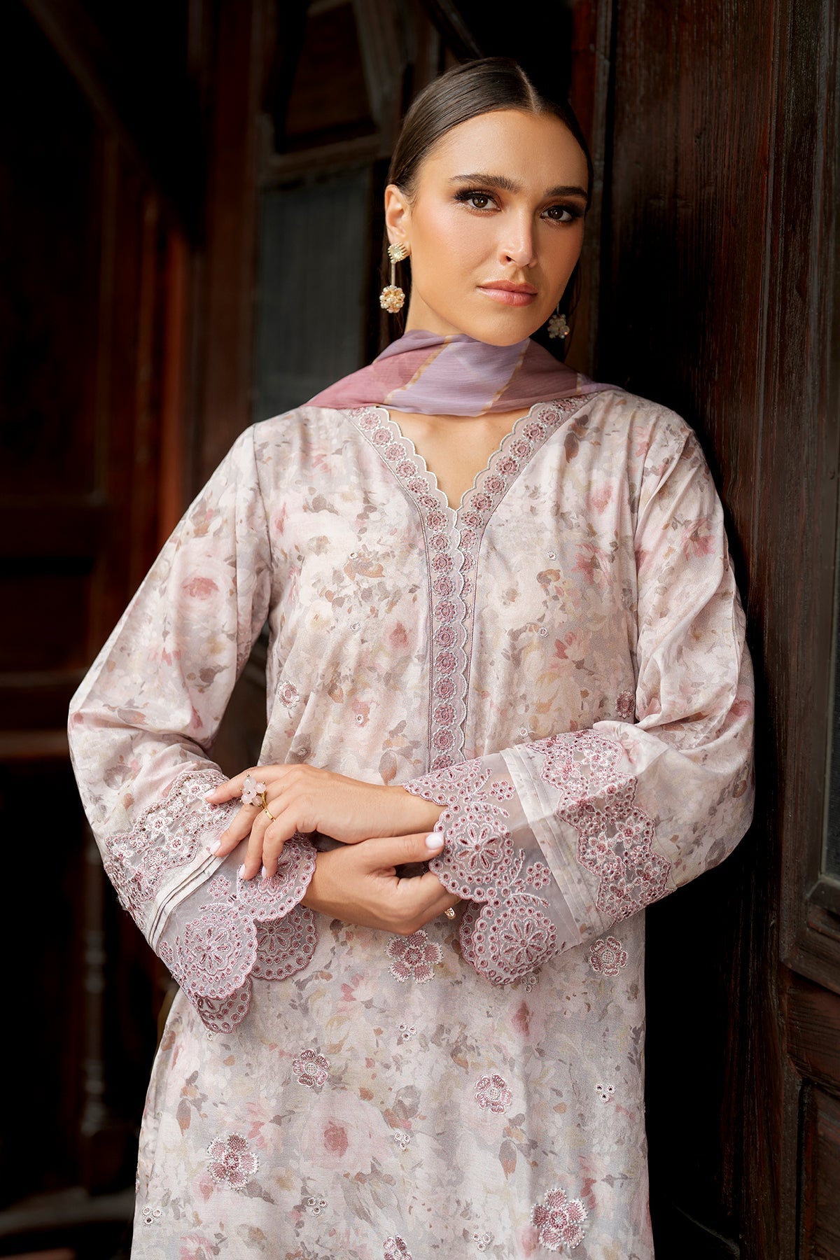 EMBROIDERED LAWN SF-4273