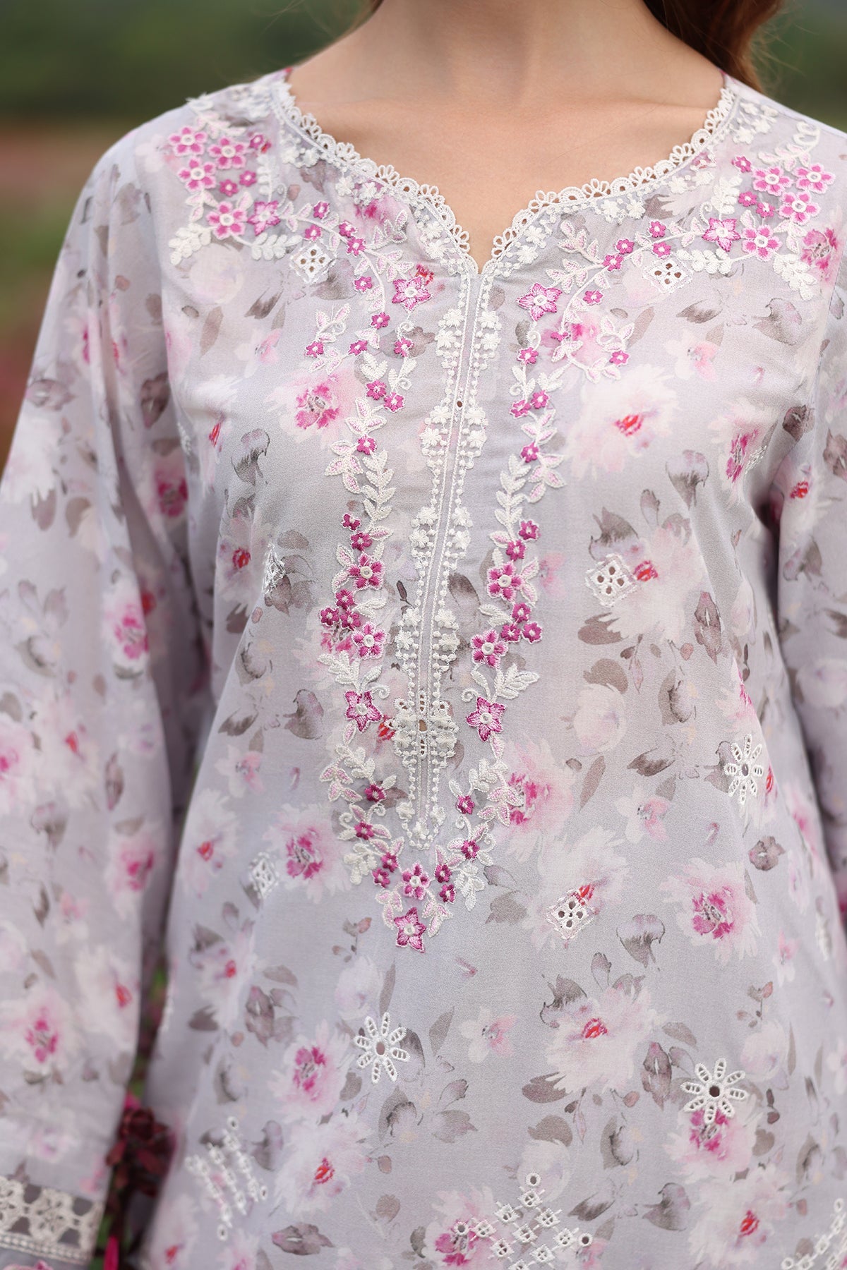 EMBROIDERED PRINTED LAWN SF-4238