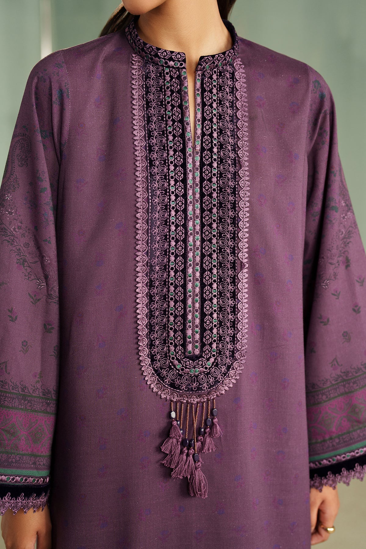 EMBROIDERED KHADDAR UF-4323