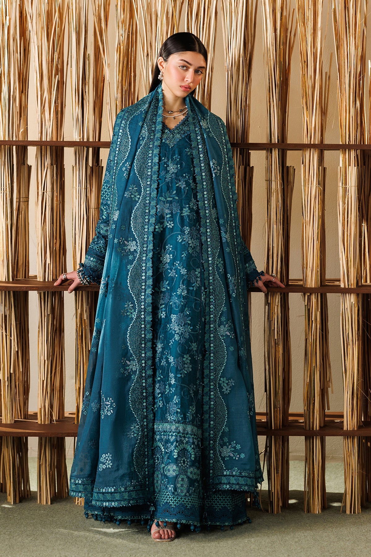EMBROIDERED LAWN EL26-D04 STITCHED