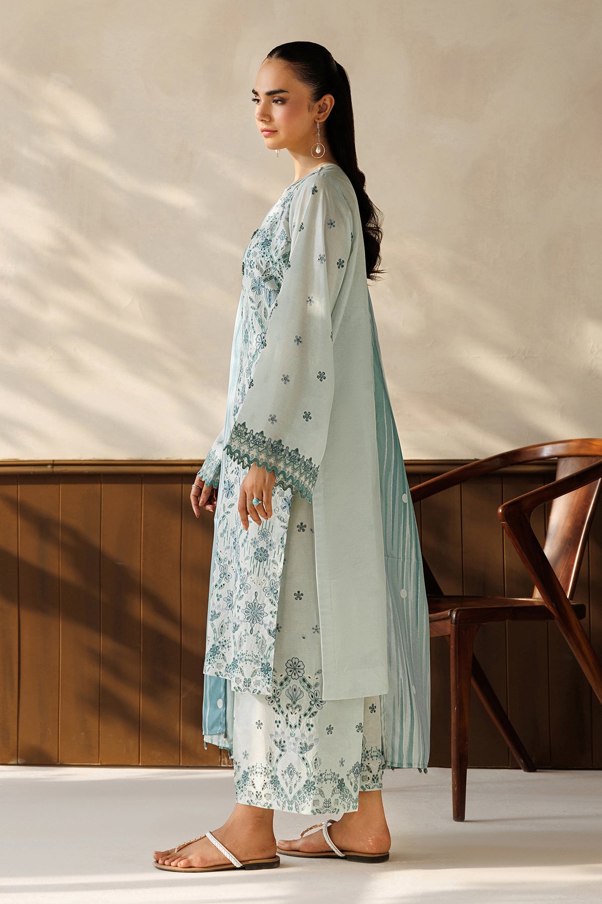 EMBROIDERED LAWN UF-4503