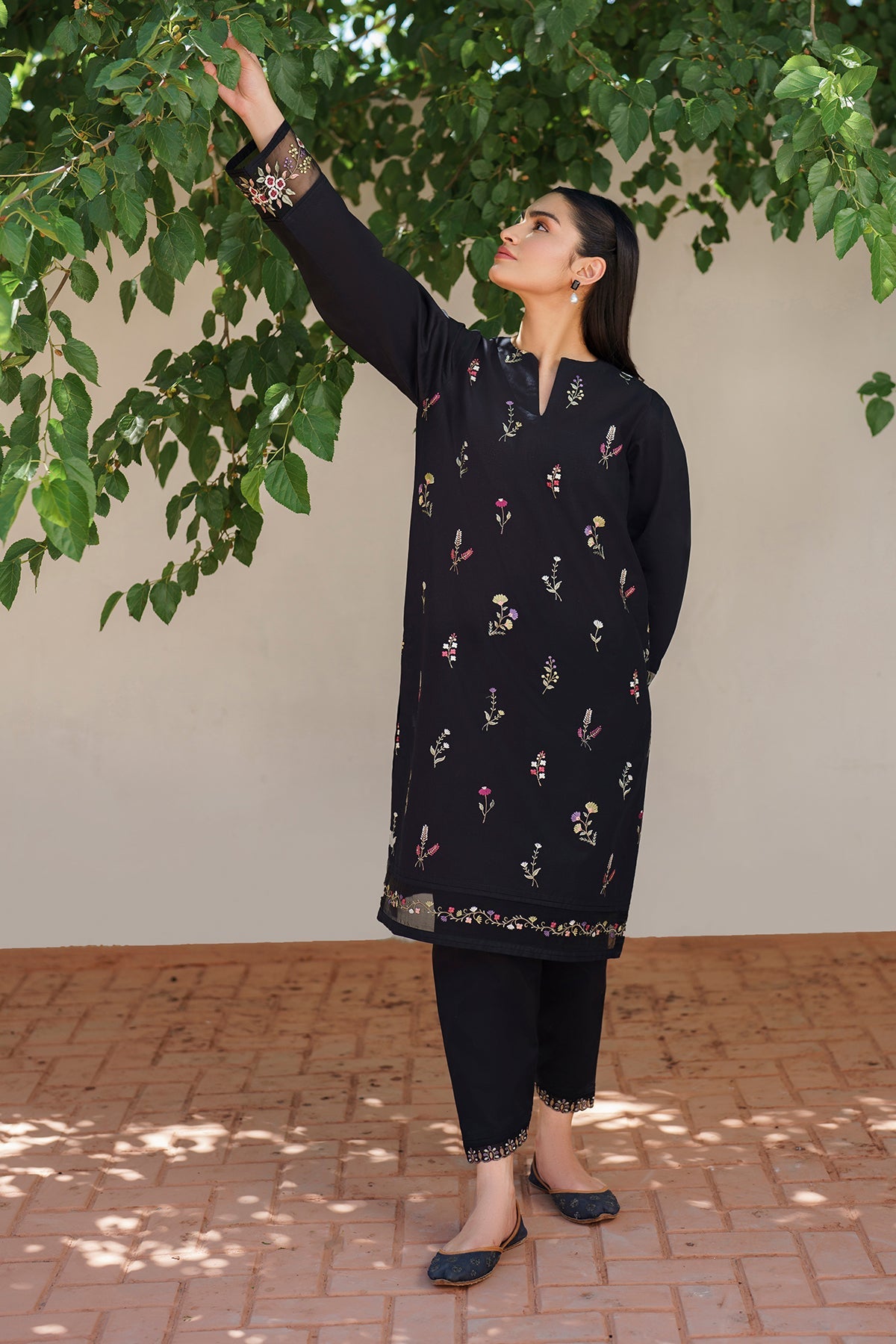 EMBROIDERED LAWN PR-935