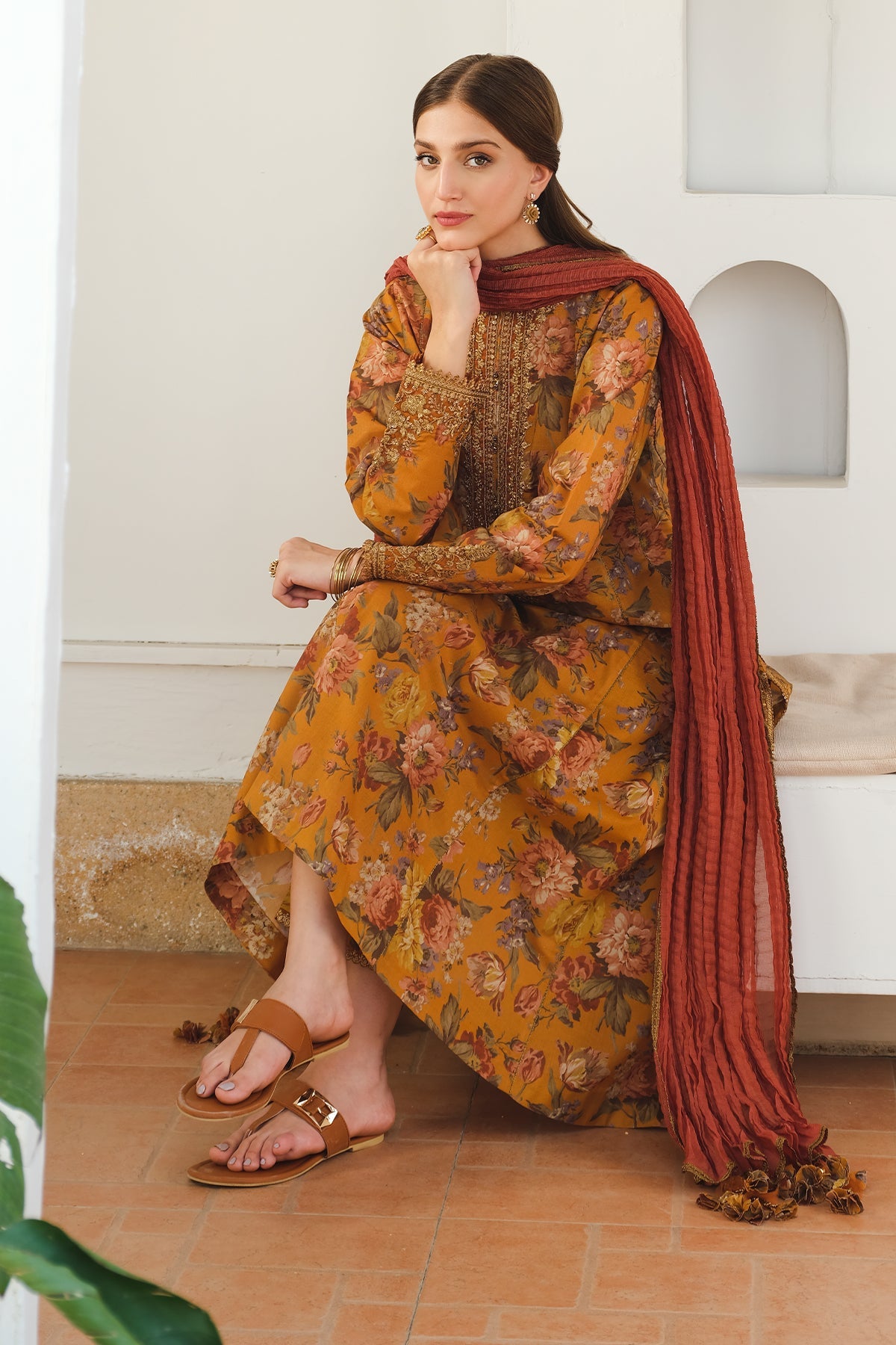 EMBROIDERED PRINTED LAWN UF-653