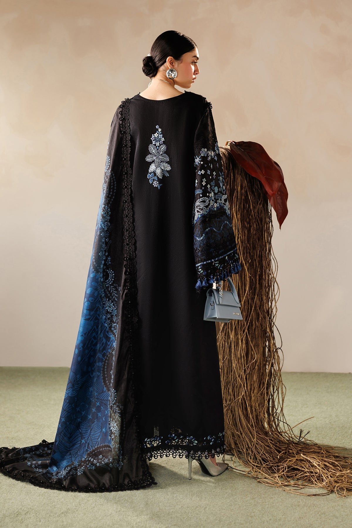 EMBROIDERED LAWN EL26-D08 STITCHED