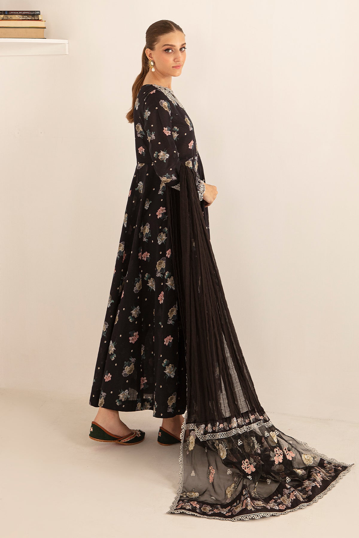 EMBROIDERED LAWN UF-406