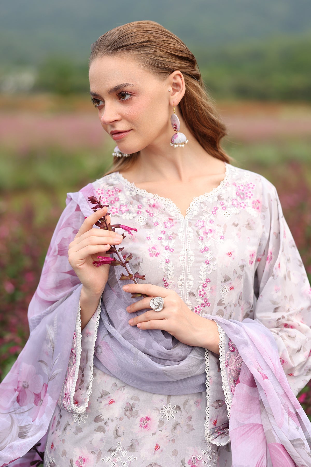 EMBROIDERED PRINTED LAWN SF-4238