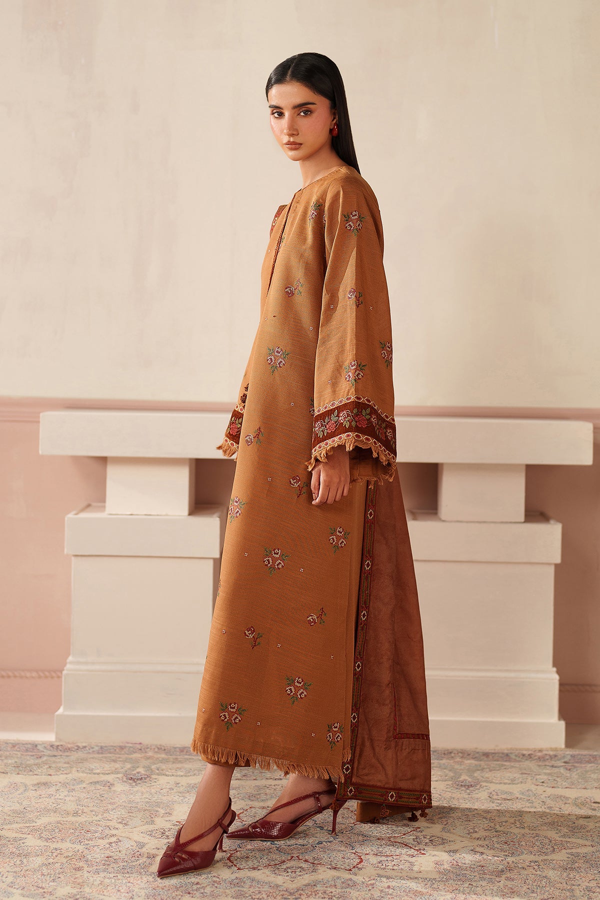 EMBROIDERED KHADDAR UF-4351
