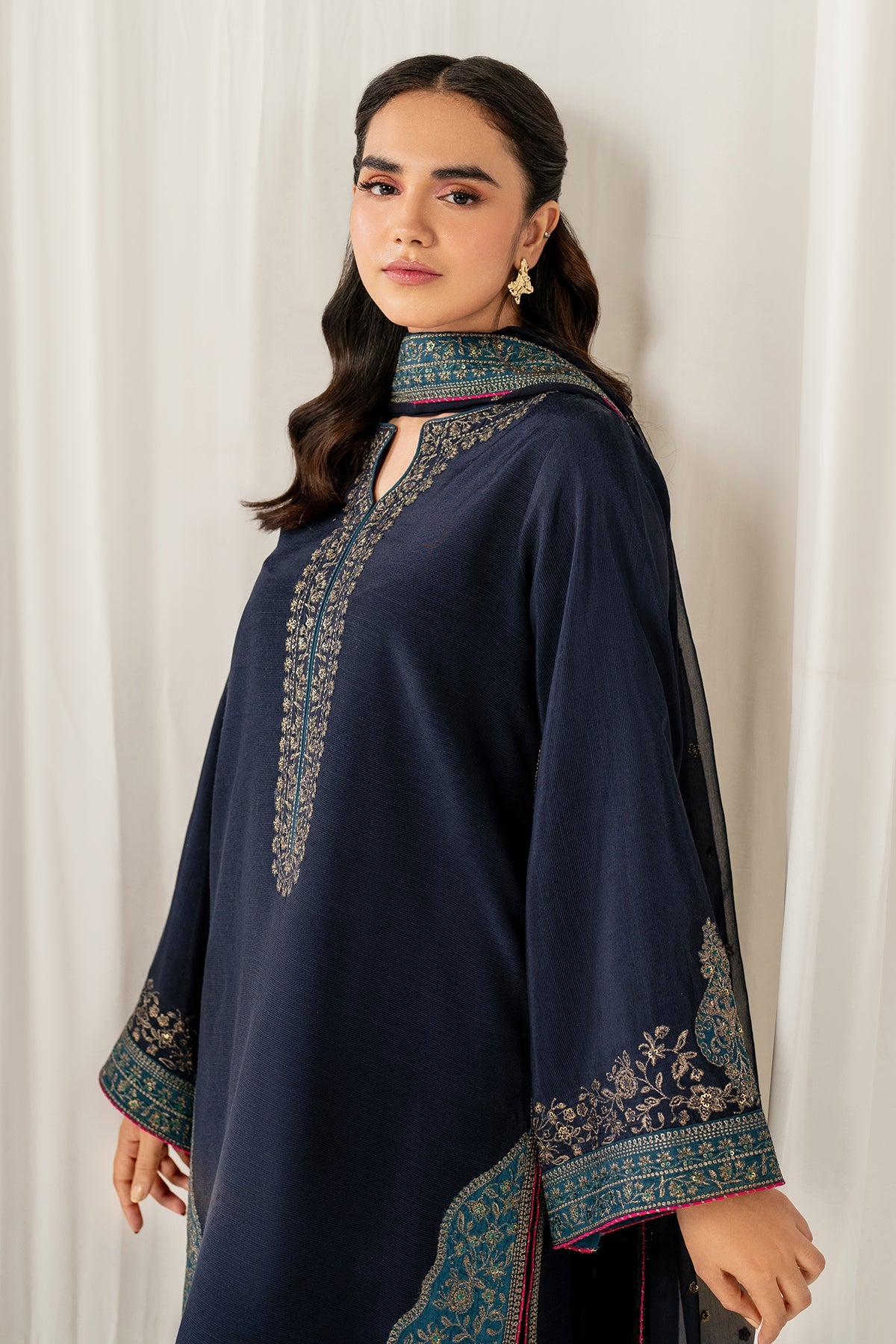 EMBROIDERED SILK SF-4049