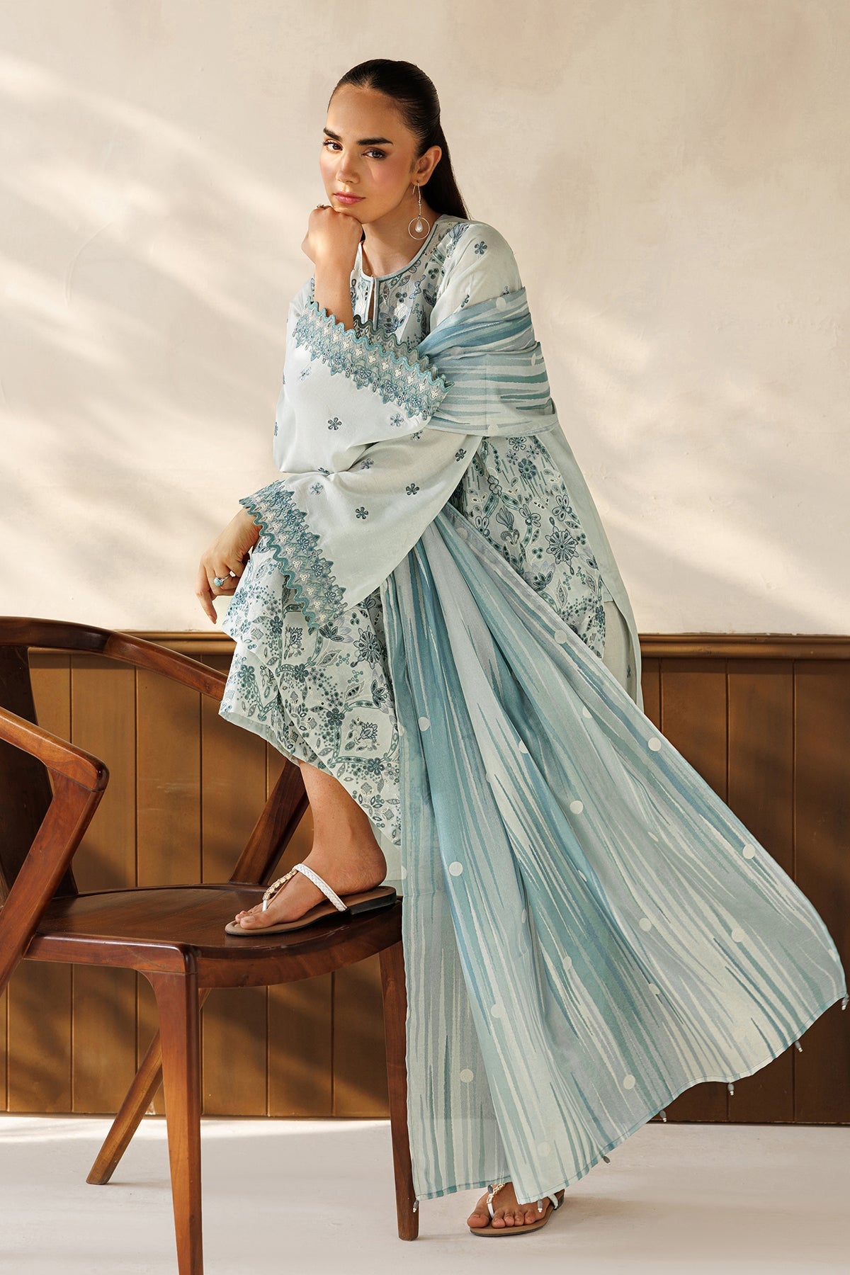 EMBROIDERED LAWN UF-4503