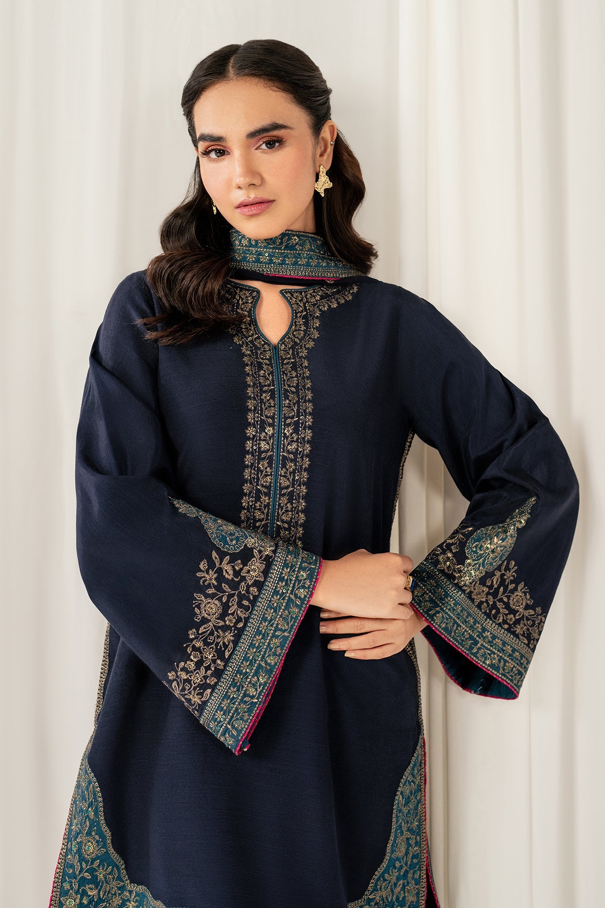 EMBROIDERED SILK SF-4049