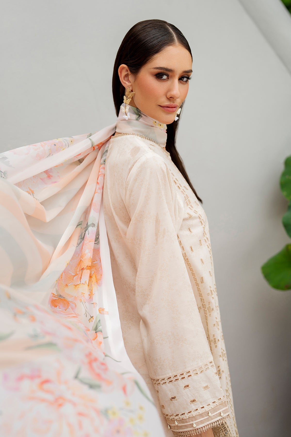 EMBROIDERED LAWN UF-4274