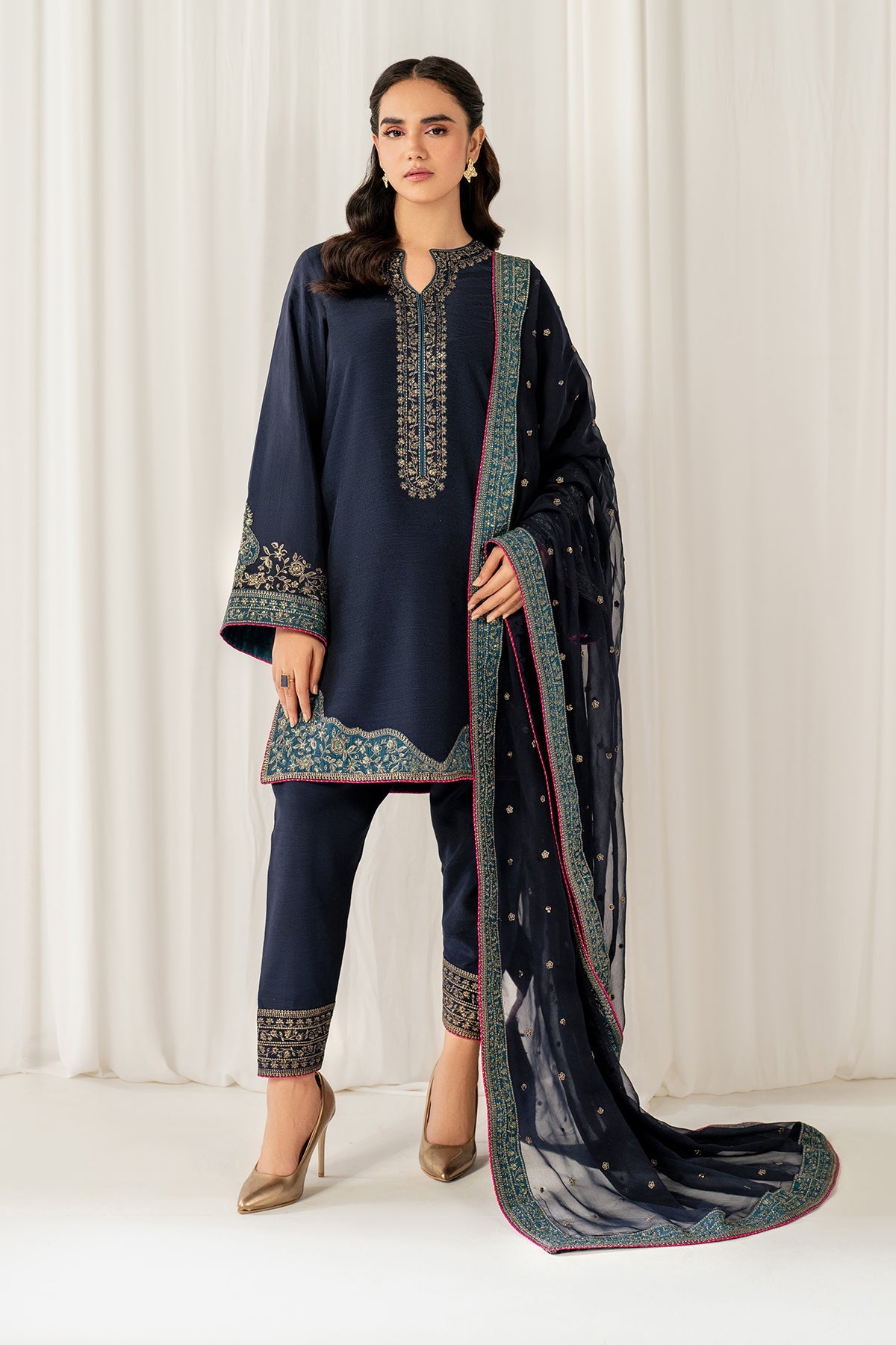 EMBROIDERED SILK SF-4049