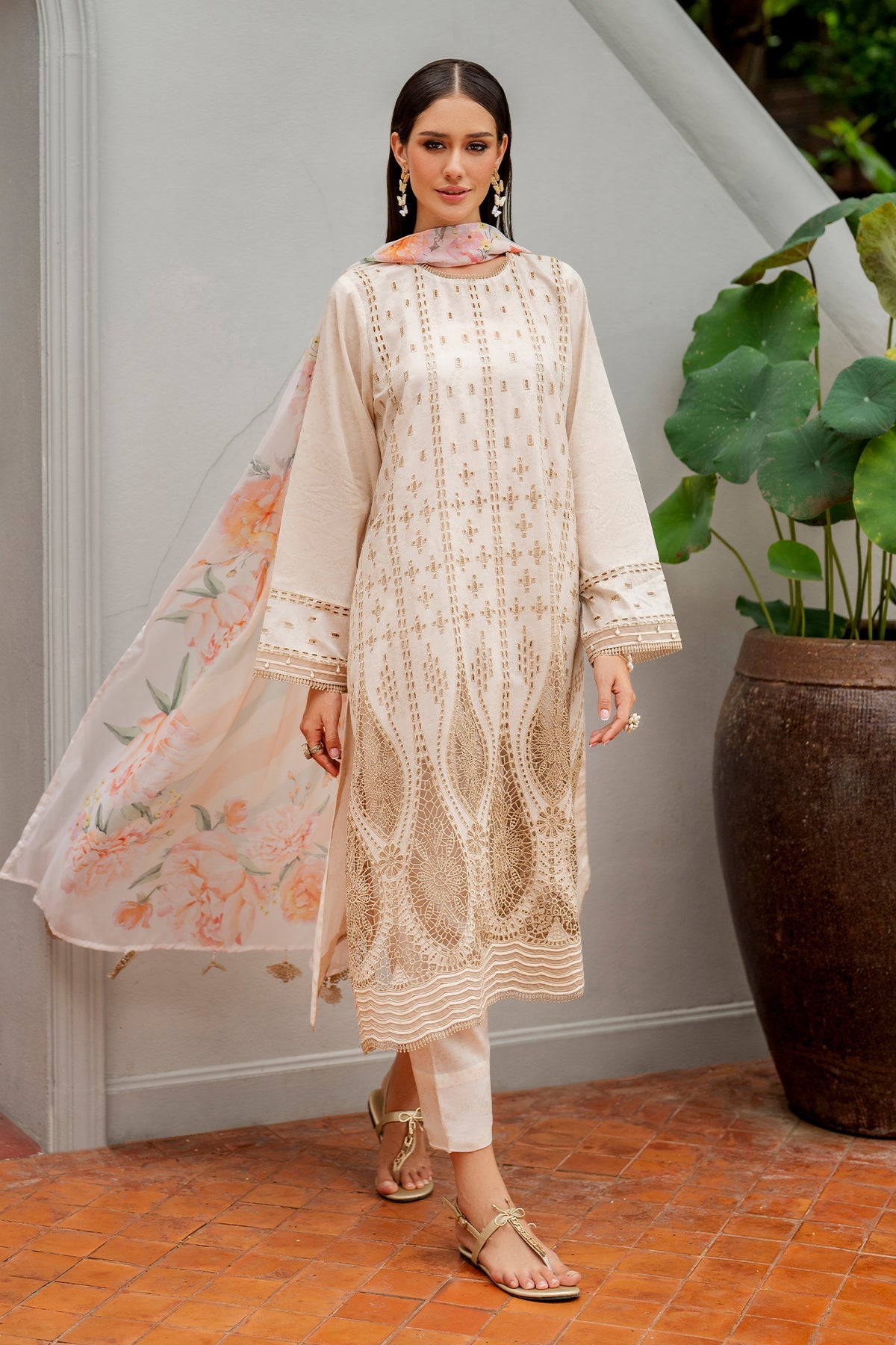 EMBROIDERED LAWN UF-4274
