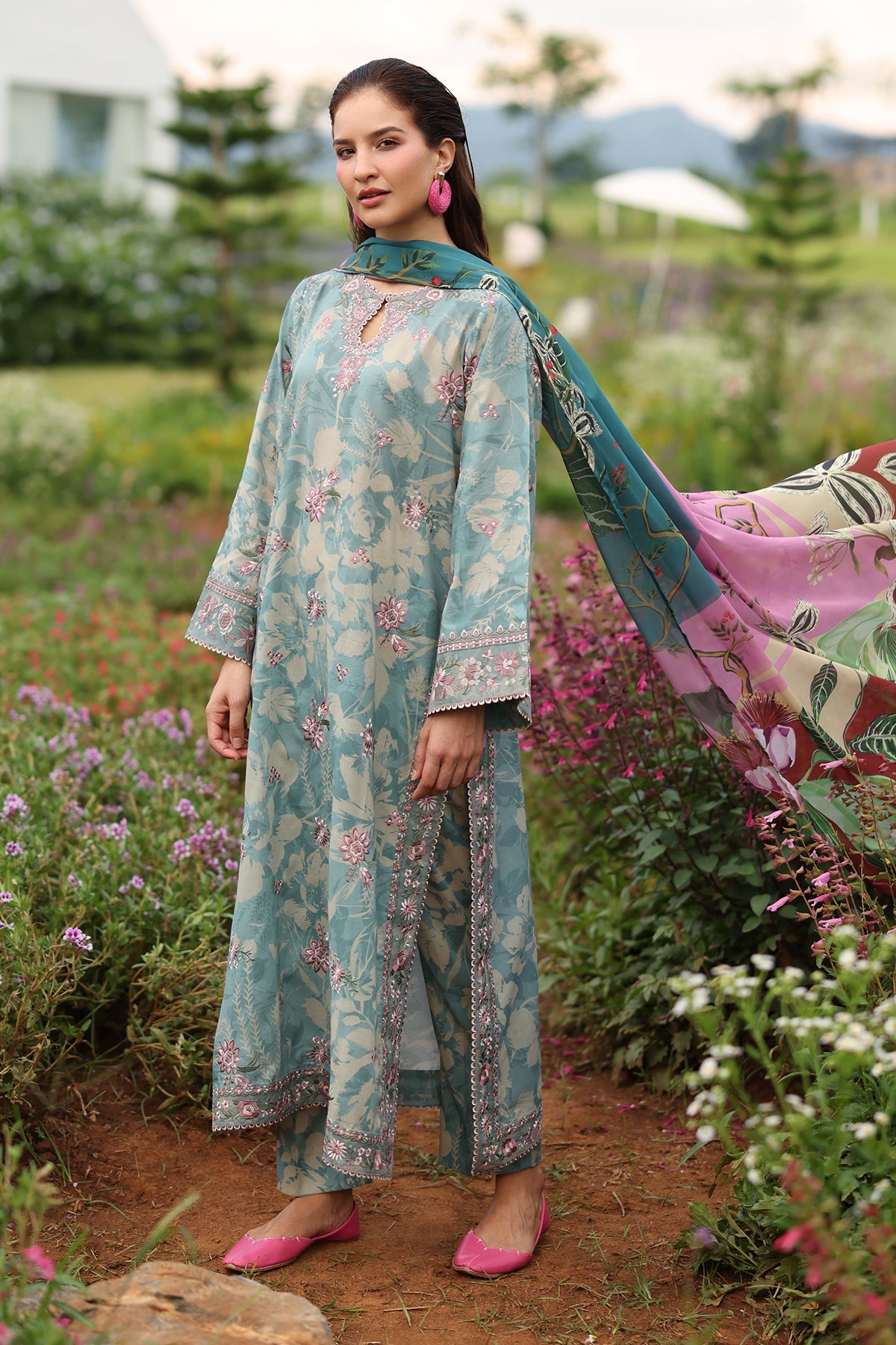 EMBROIDERED PRINTED LAWN UF-4239
