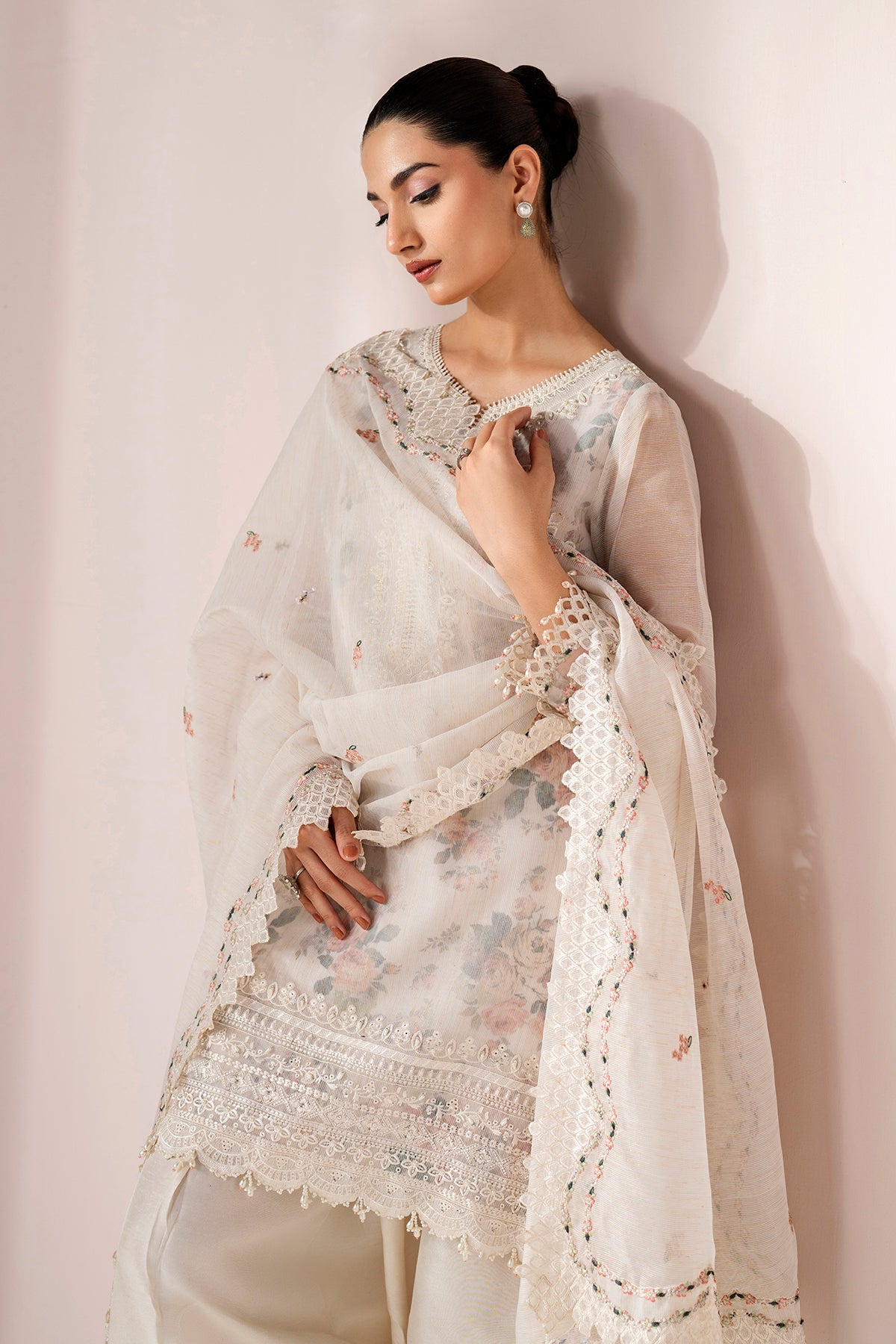 EMBROIDERED COTTON PATTI SF-4187