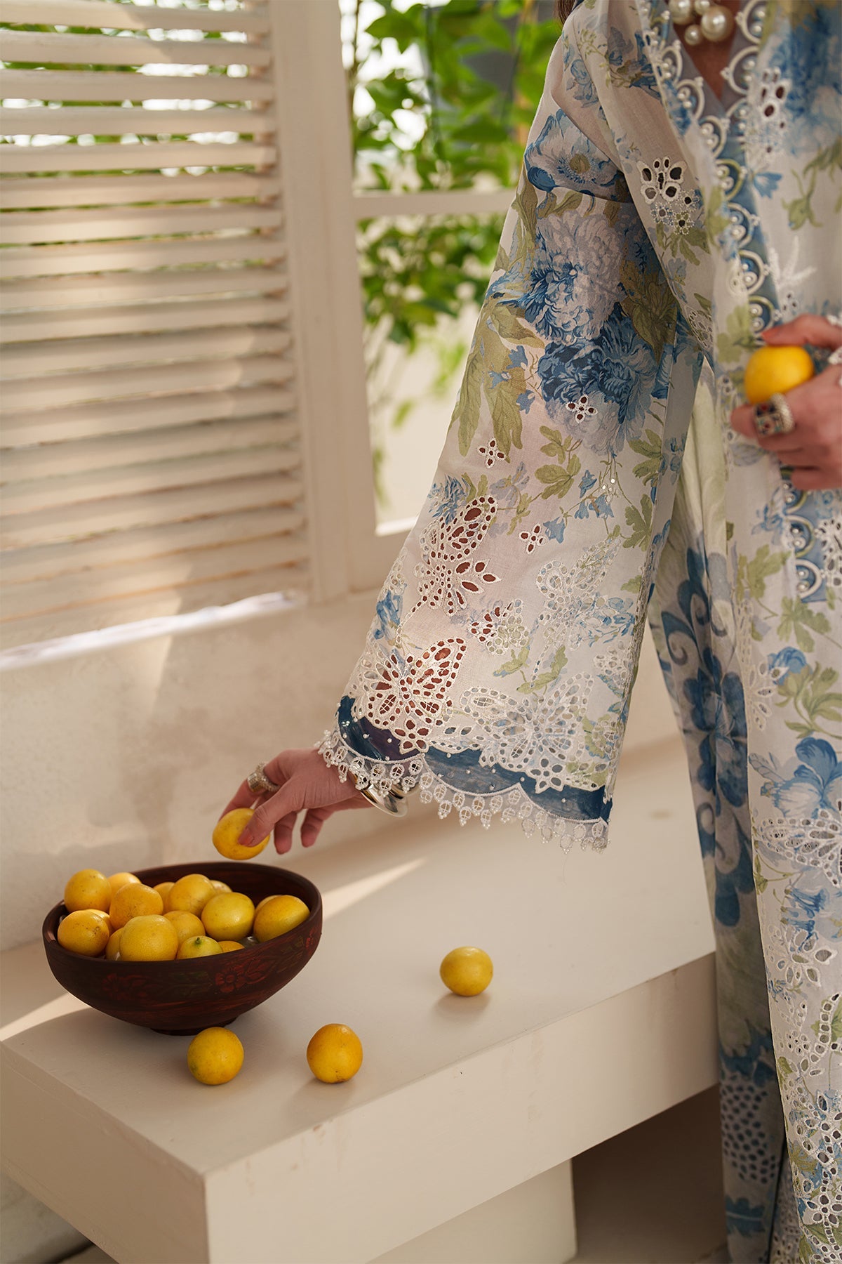 EMBROIDERED LAWN UF-4401