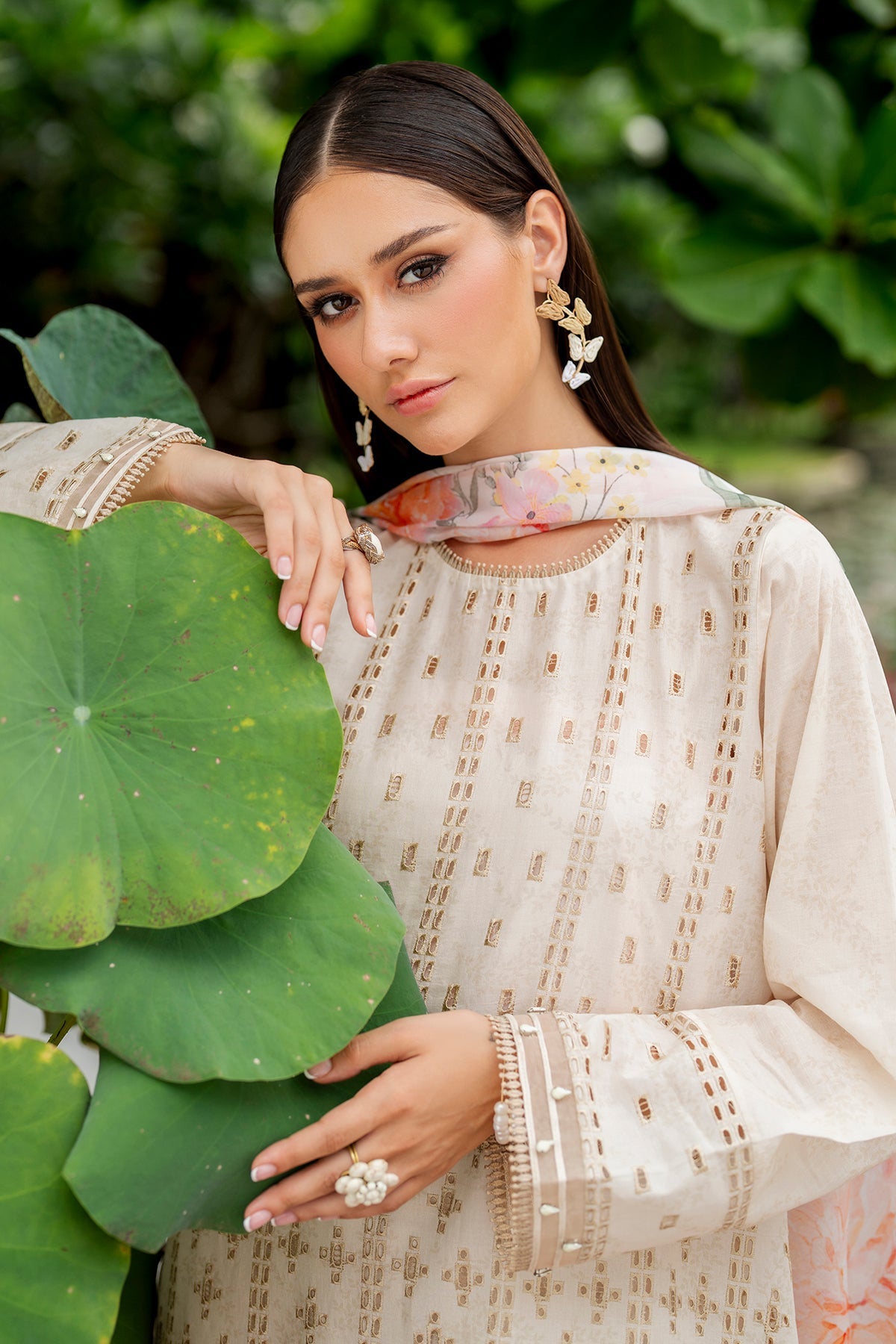 EMBROIDERED LAWN UF-4274